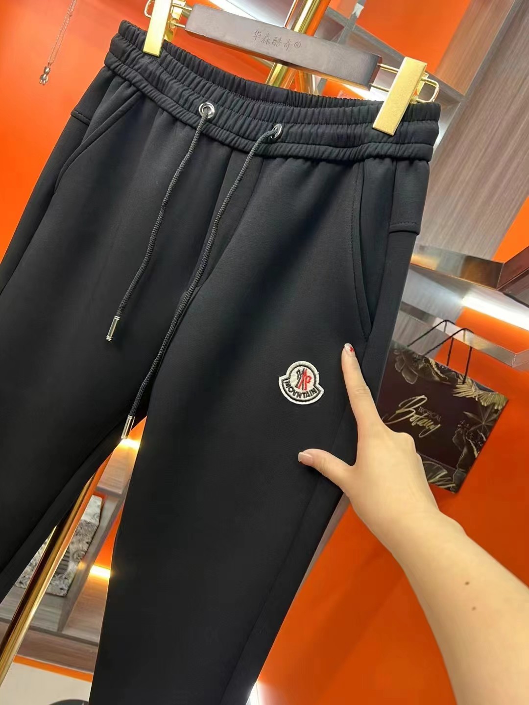 盟可睐 Moncler 高定典藏经典高奢皮具手袋托特包斜挎包女包 #95612541 2