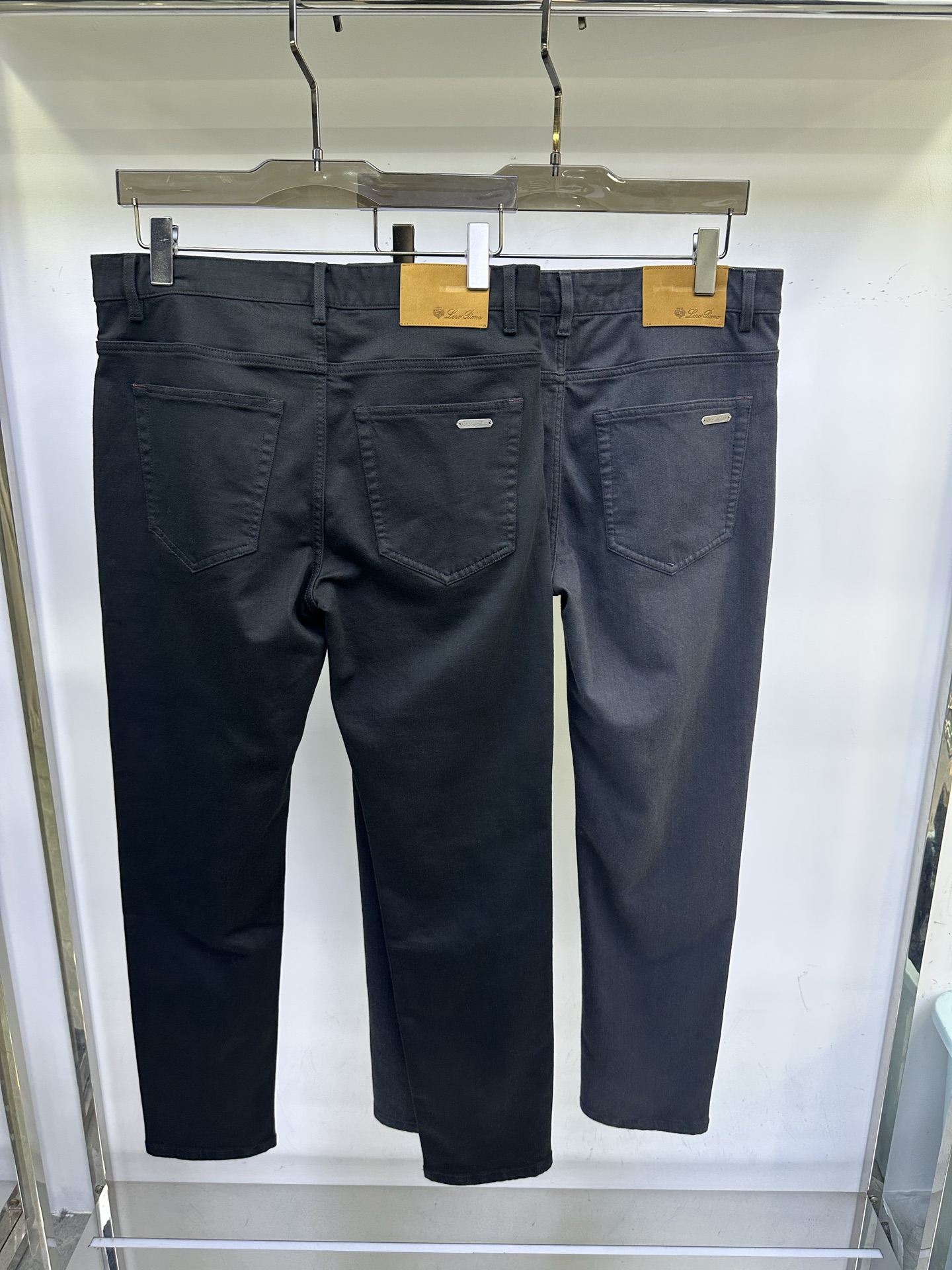 lP🆕休闲裤 25ss秋冬新款 直筒版型 定制竹节棉面料 上身挺括 面料有质感 肌理感强 定制古银色五金