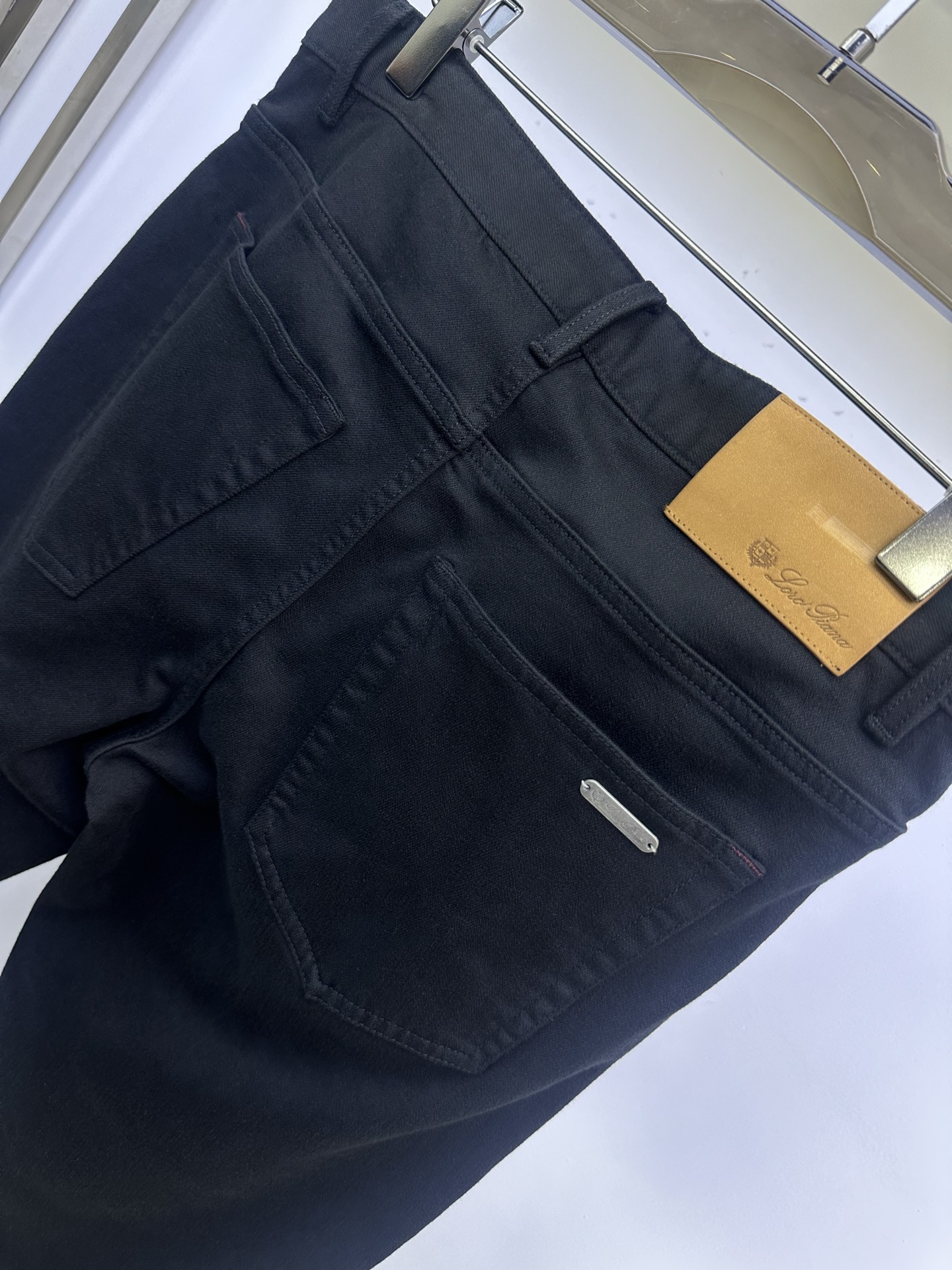 lP🆕休闲裤 25ss秋冬新款 直筒版型 定制竹节棉面料 上身挺括 面料有质感 肌理感强 定制古银色五金