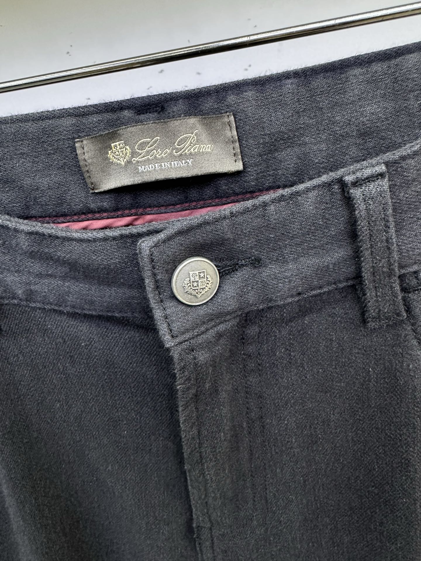 lP🆕休闲裤 25ss秋冬新款 直筒版型 定制竹节棉面料 上身挺括 面料有质感 肌理感强 定制古银色五金