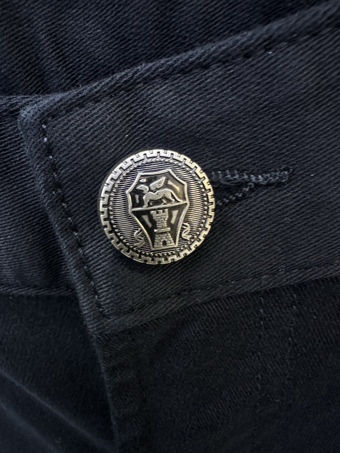 BC休闲裤 25ss秋冬新款 直筒版型 细腻斜纹布面料手感舒服 上身挺括有型 专柜最新五金配件搭配定制蓝