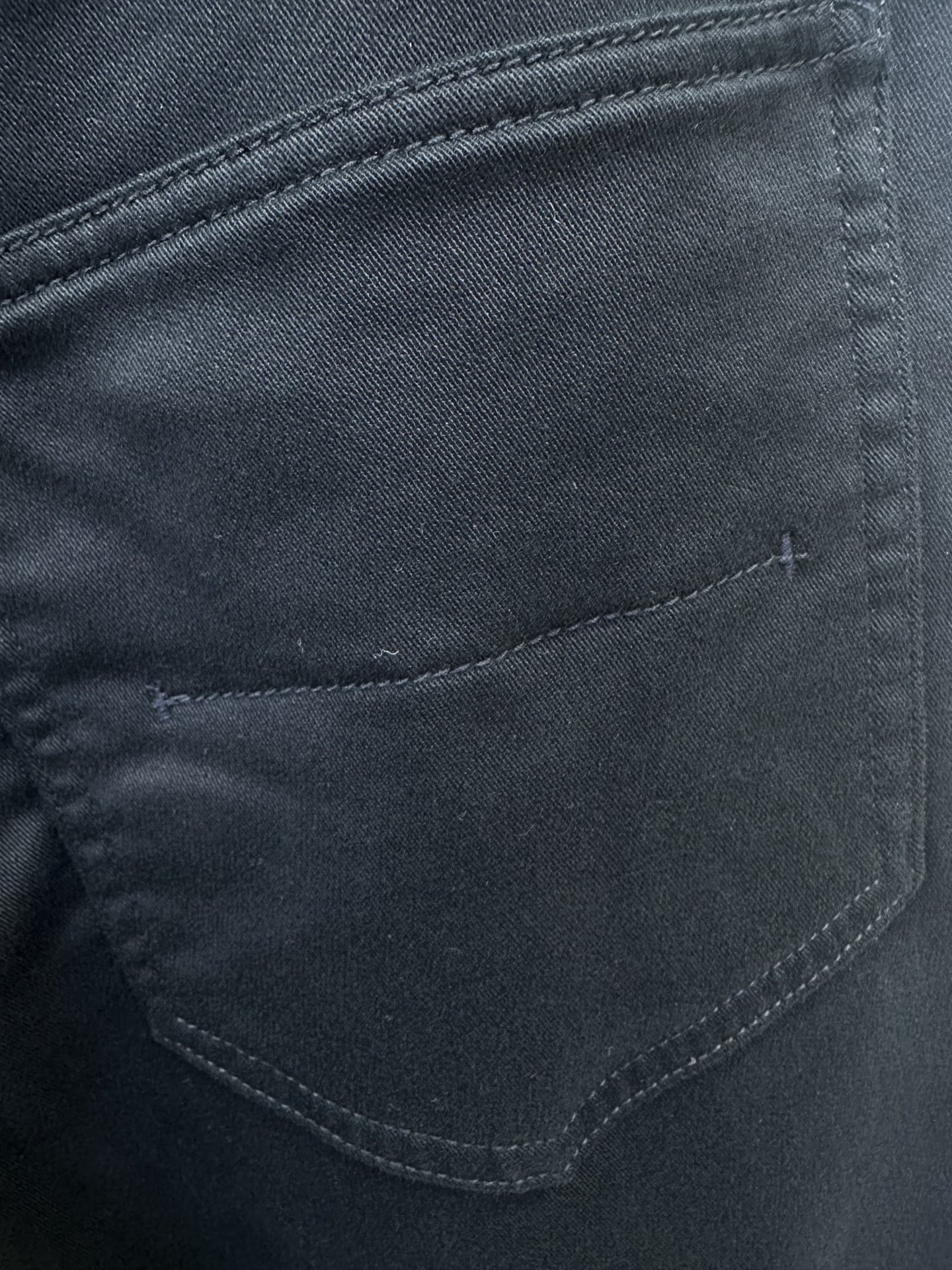 爱马仕（HERMES）休闲裤 25ss秋冬新款 直筒版型 定制细腻斜纹布面料 有质感 挺阔有型 最新后袋