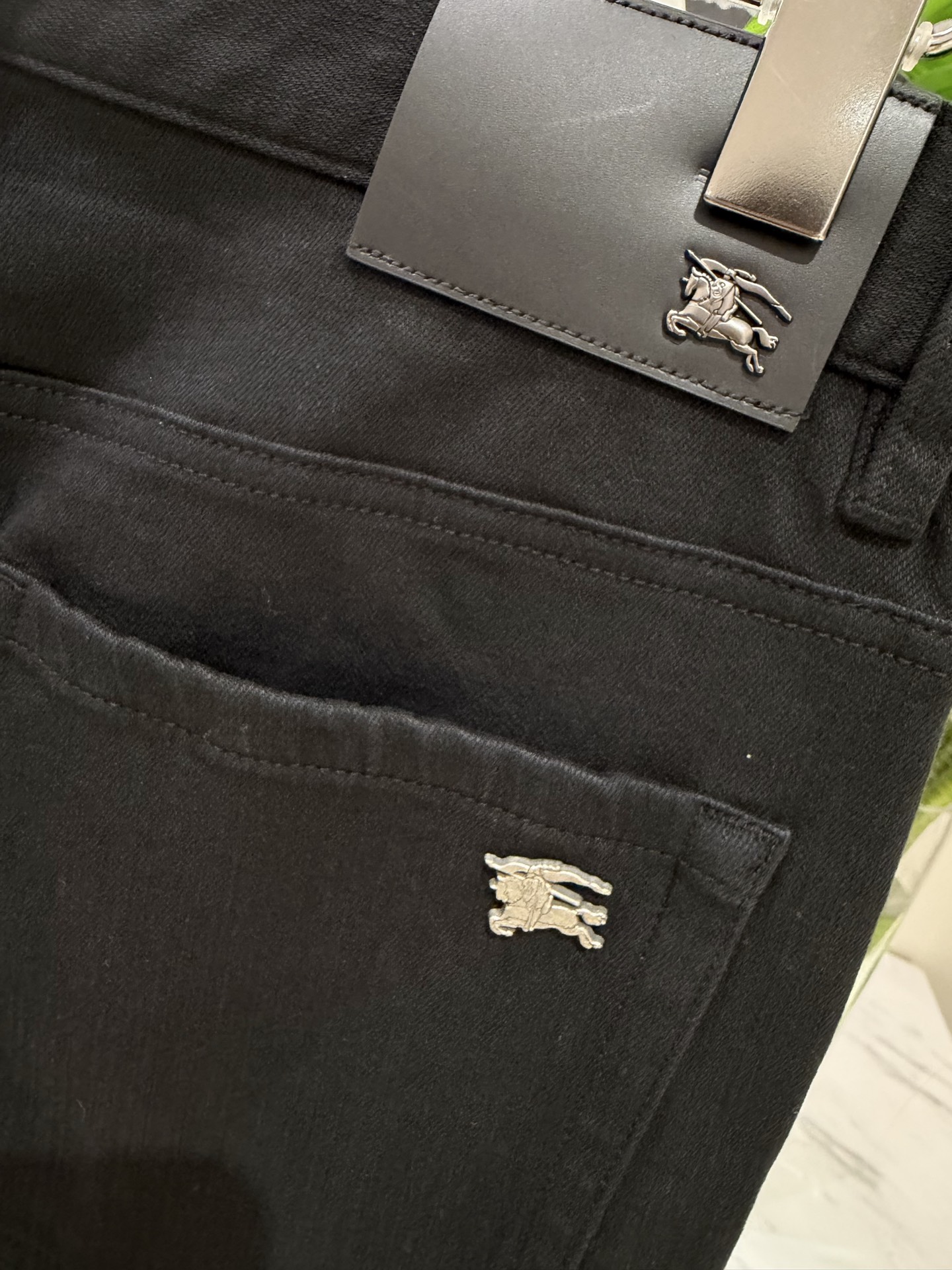 🎺🎺顶级Burberry 牛仔 26ss秋冬新款 专柜同步 Burberry经典低调通勤牛仔款，品牌辨识度细节精致 经典