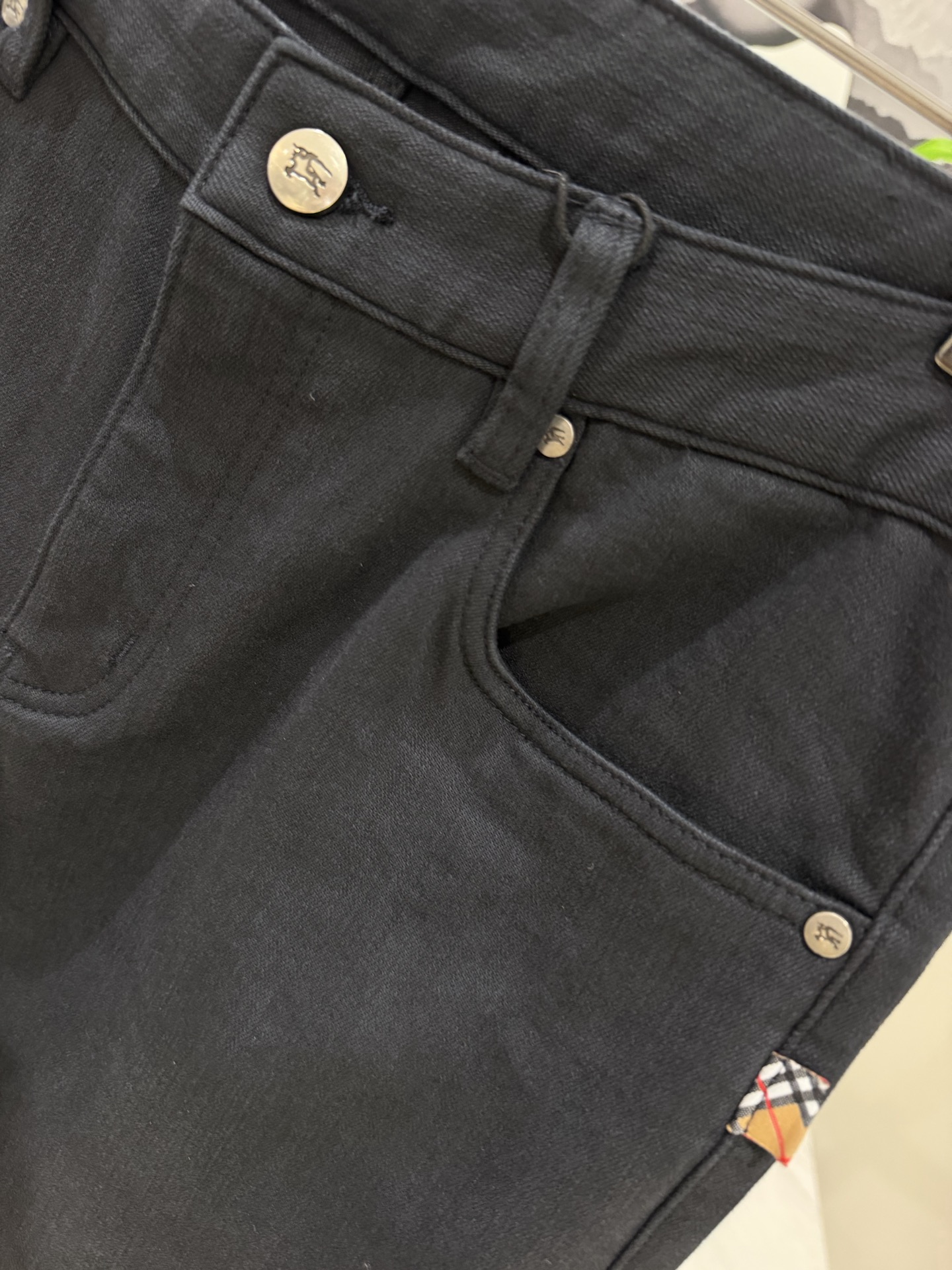 🎺🎺顶级Burberry 牛仔 26ss秋冬新款 专柜同步 Burberry经典低调通勤牛仔款，品牌辨识度细节精致 经典