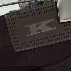🎺🎺顶级Kiton休闲裤 26ss秋冬新款 专柜同步 Kiton男士三色休闲裤 经典五袋式休闲裤结构,门襟采用亮眼红扣做 🎺🎺顶级Kiton休闲裤 26ss秋冬新款 专柜同步 Kiton男士三色休闲裤 经典五袋式休闲裤结构,门襟采用亮眼红扣做