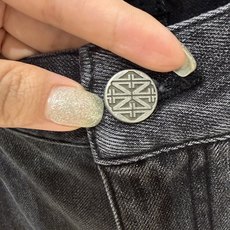 🎺🎺顶级Zegna灰牛 26ss 秋冬新款 专柜同步 杰尼亚(Zegna)这条灰黑牛仔裤属于品牌Roccia经典休闲丹宁 🎺🎺顶级Zegna灰牛 26ss 秋冬新款 专柜同步 杰尼亚(Zegna)这条灰黑牛仔裤属于品牌Roccia经典休闲丹宁
