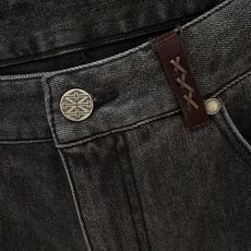 🎺🎺顶级Zegna灰牛 26ss 秋冬新款 专柜同步 杰尼亚(Zegna)这条灰黑牛仔裤属于品牌Roccia经典休闲丹宁 🎺🎺顶级Zegna灰牛 26ss 秋冬新款 专柜同步 杰尼亚(Zegna)这条灰黑牛仔裤属于品牌Roccia经典休闲丹宁
