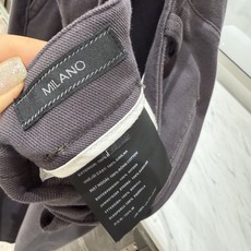 🎺🎺顶级Prada休闲裤 26ss秋冬新款 专柜同步 Prada米兰商务休闲线,是品牌经典的静奢通勤款休闲西裤,摒弃夸张 🎺🎺顶级Prada休闲裤 26ss秋冬新款 专柜同步 Prada米兰商务休闲线,是品牌经典的静奢通勤款休闲西裤,摒弃夸张