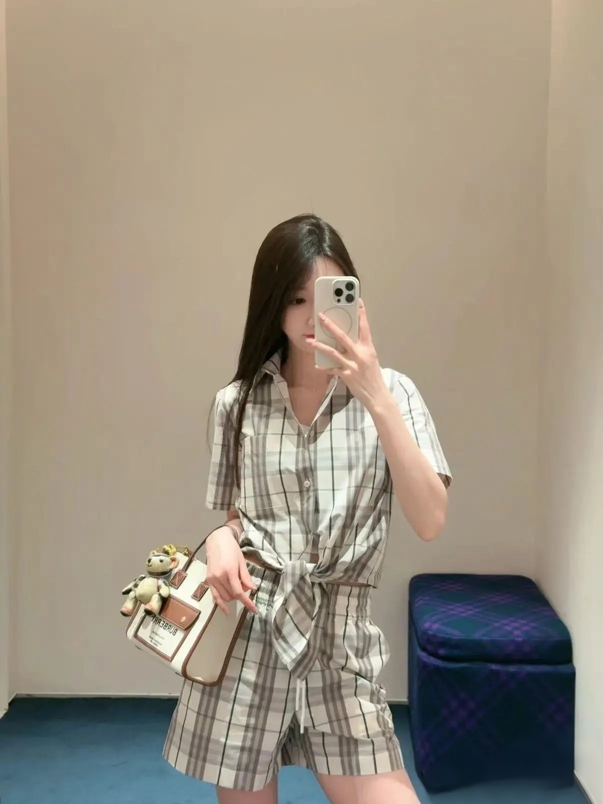 NO:433868,This color is also the hottest!  !  The color matching of the catwalk model’s pictures!  The upper body is inexplicably fashionable!  !  Reduce age again!  The most important thing is that the youth has a full sense of leisure!  ,alexander wang19860909这个色系也是最火的！！ 走秀模特图穿的配色！ 上身莫名的洋气！！ 又减龄！最重要的是少年休闲感满分！,,alexander wang,Women's clothing