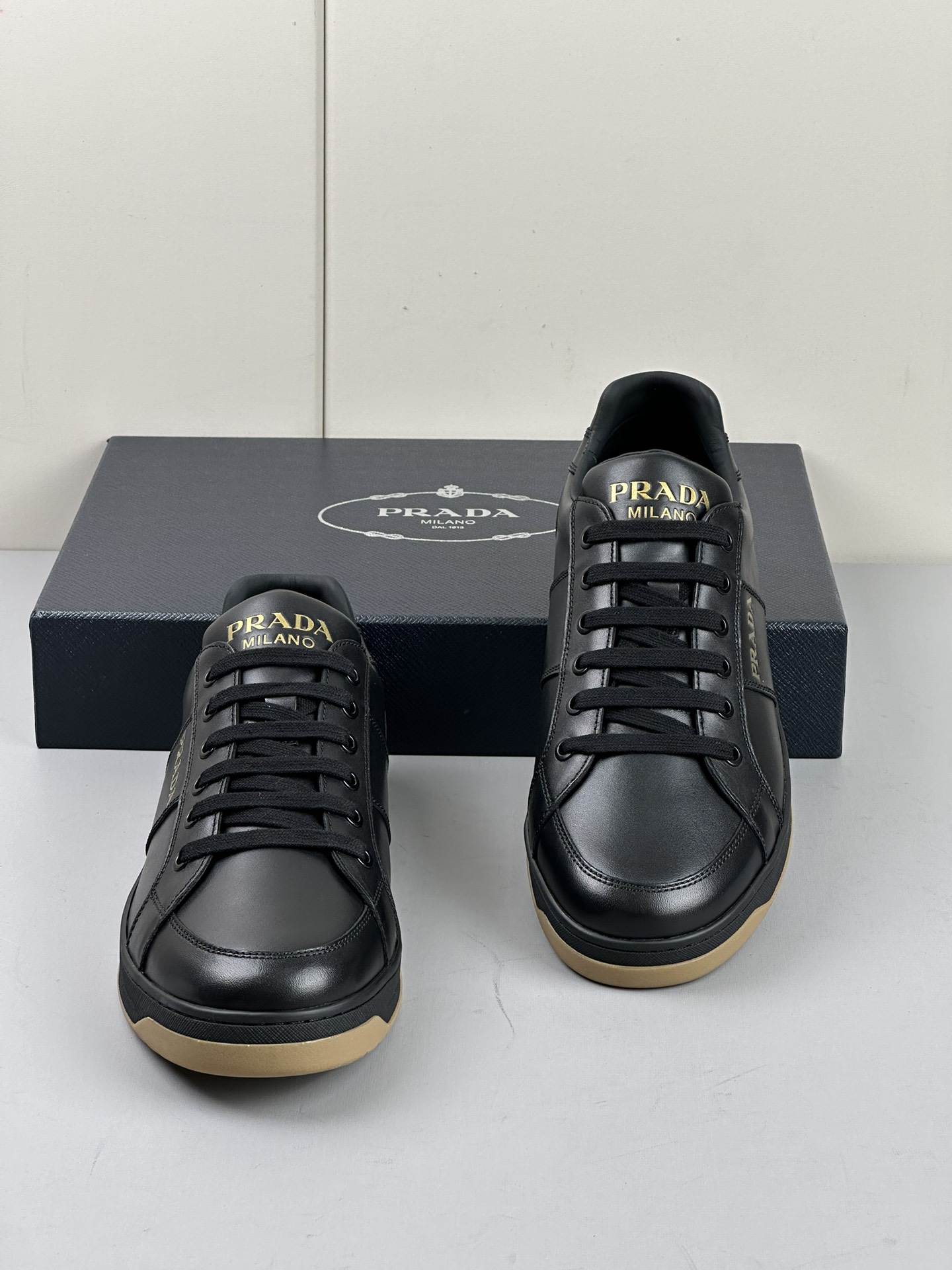 Prada Style Beige Leather Men's Shoes style reference detail image 4 from source 781915