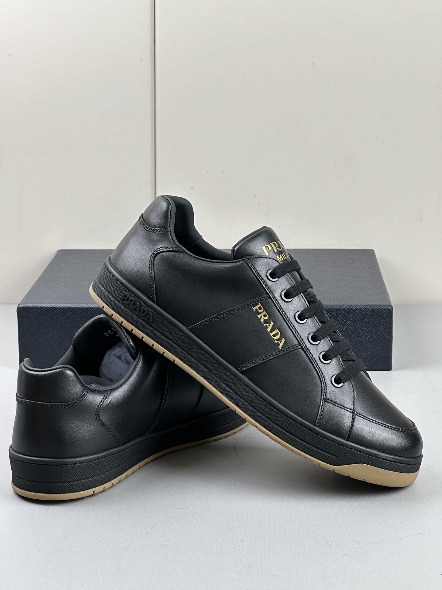 Prada Style Beige Leather Men's Shoes style reference detail image 8 from source 781915