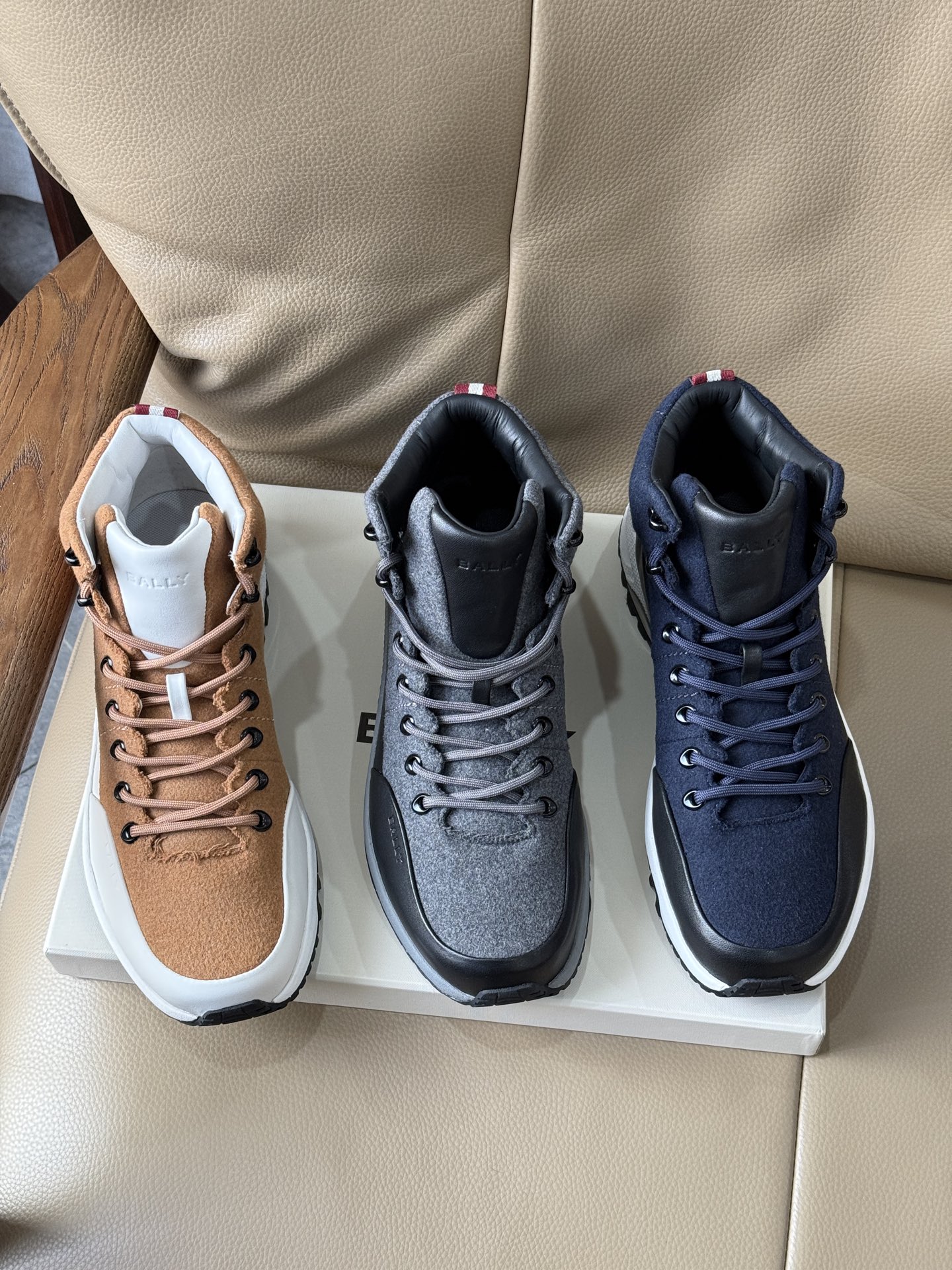 NO:729973,Three-color cashmere high-tops made in Wanguan are in stock from the supply chain. The order collection map is updated.19860909莞产三色羊绒高帮现货供应链秒发 下单集合图更新,,Men's shoes