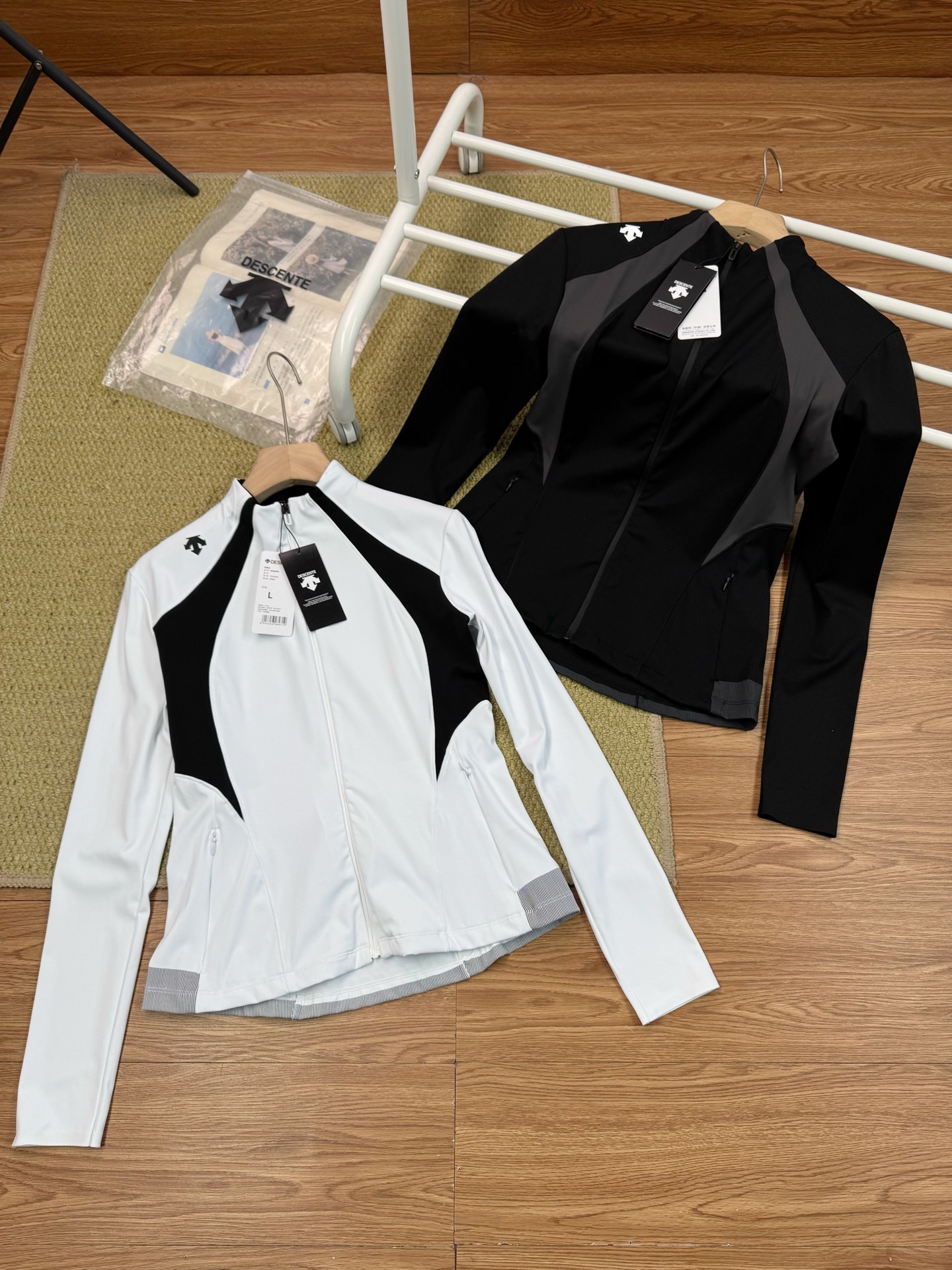 Descente Women's Training Body Flex Slim Fit Sports Jacket - Quick Dry