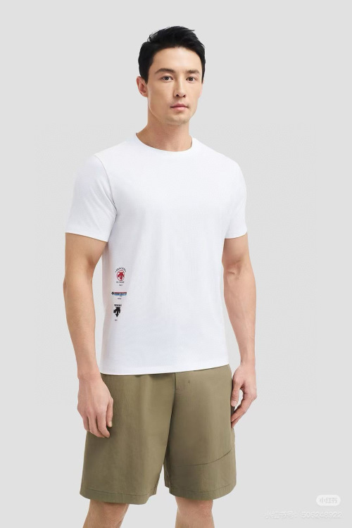 Descente Men's Summer Quick-Dry Short Sleeve T-Shirt - Breathable & Sporty 1 Descente Men's Summer Quick-Dry Short Sleeve T-Shirt - Breathable & Sporty