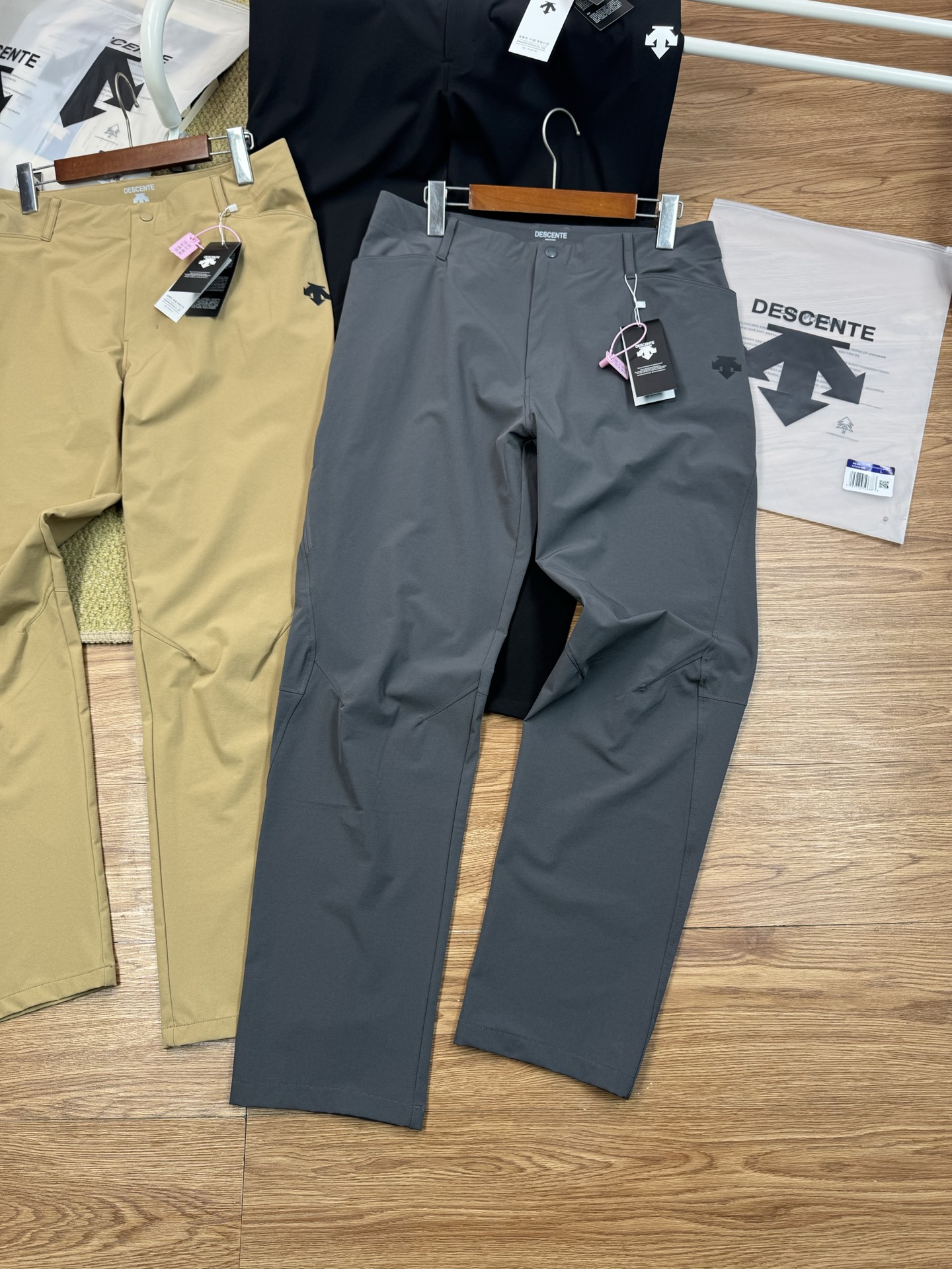 Alternative view of Pants 04241
