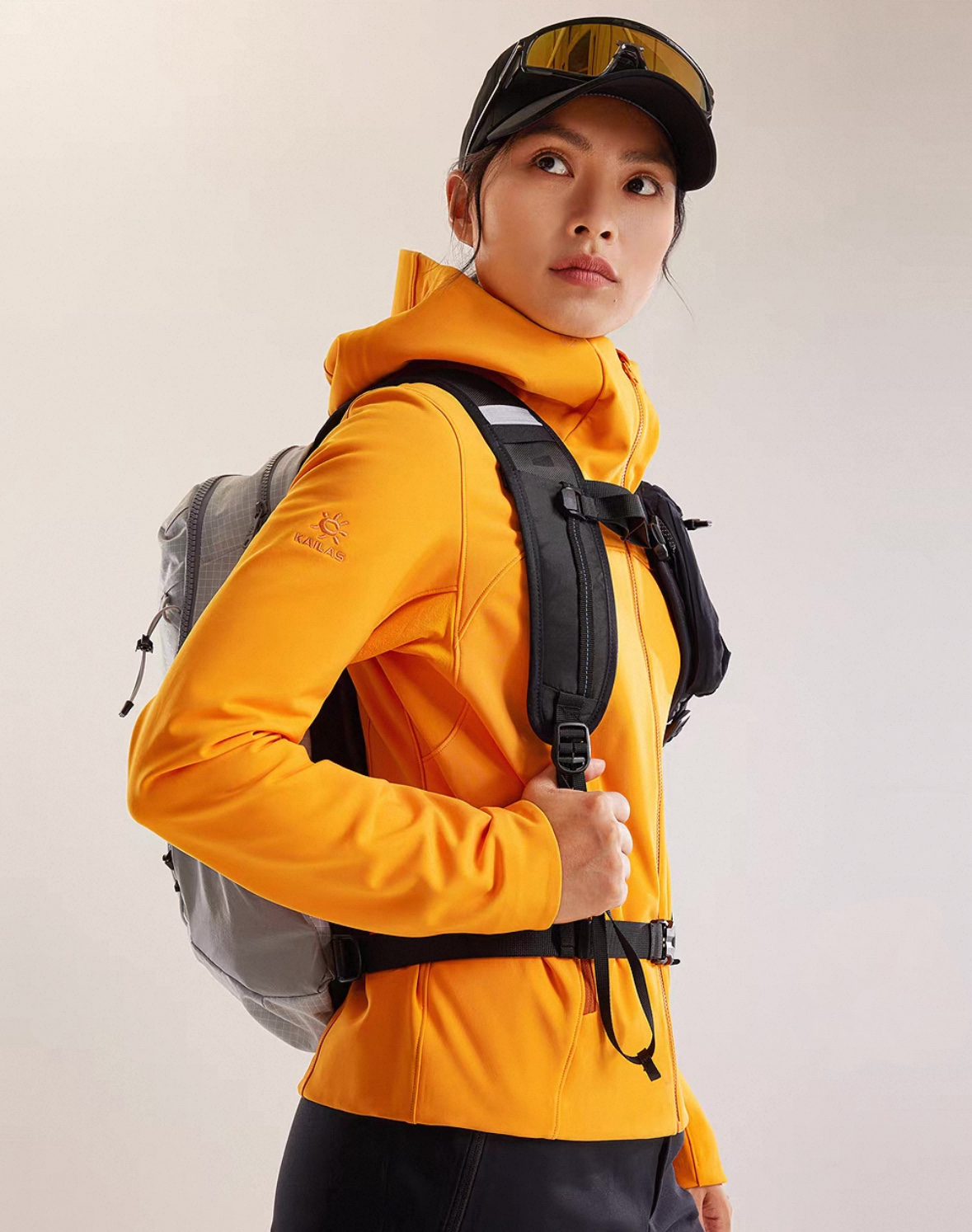 Kailas M8 IC-MAX Women's Hooded Softshell Jacket - Windproof & Water-Resistant