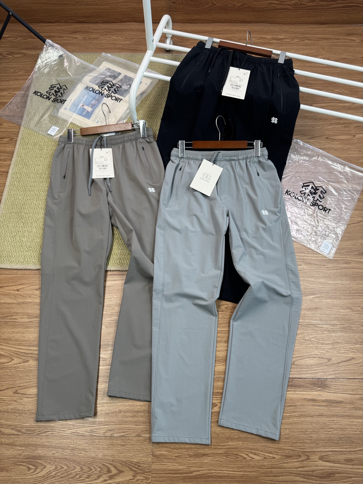 KOLON SPORT Men's Quick-Dry Hiking Pants - Lightweight & Comfortable