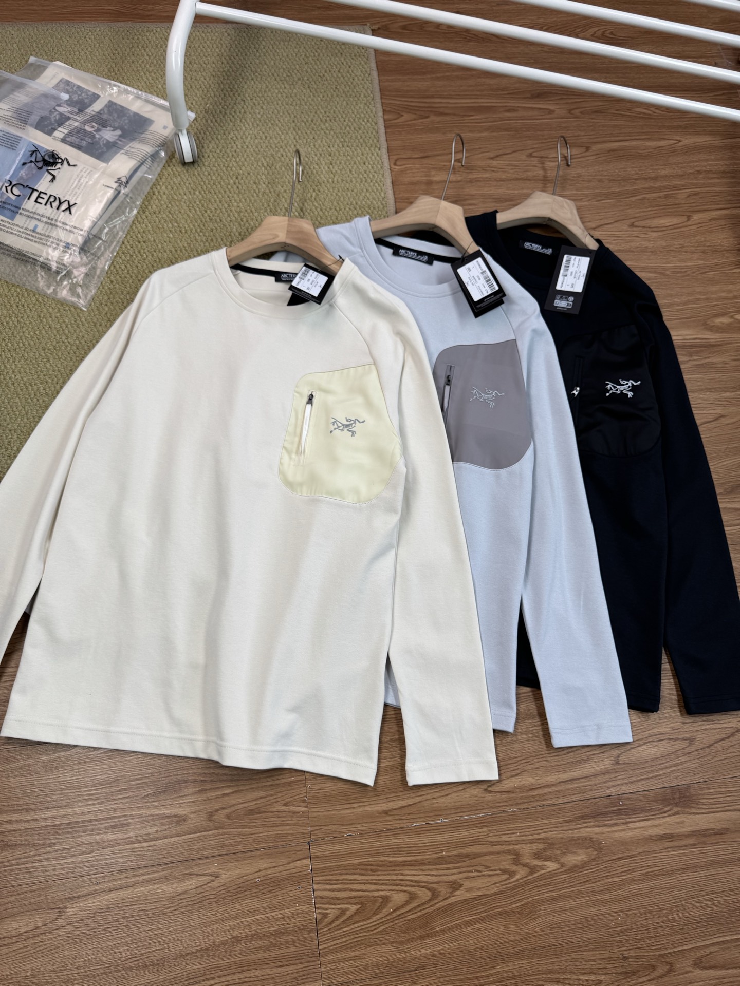 Arc'teryx Men's Long-Sleeve Athletic Shirt - Moisture-Wicking, Odor-Resistant