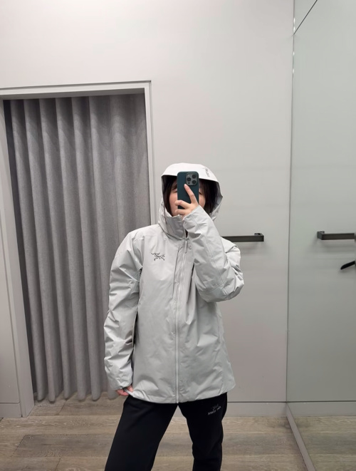 Arc'teryx Solano Down Hoody: Windproof, Waterproof, and Warm 1 Arc'teryx Solano Down Hoody: Windproof, Waterproof, and Warm