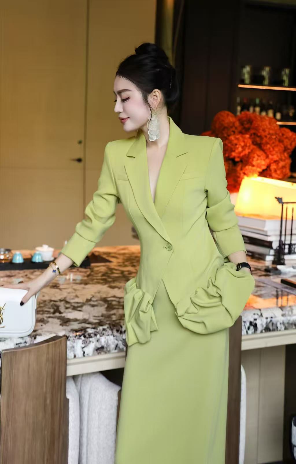 Elegant Two-Piece Suit Blazer and Skirt Set, Sophisticated Design for Women 4 i1756728037554 9156 0 4