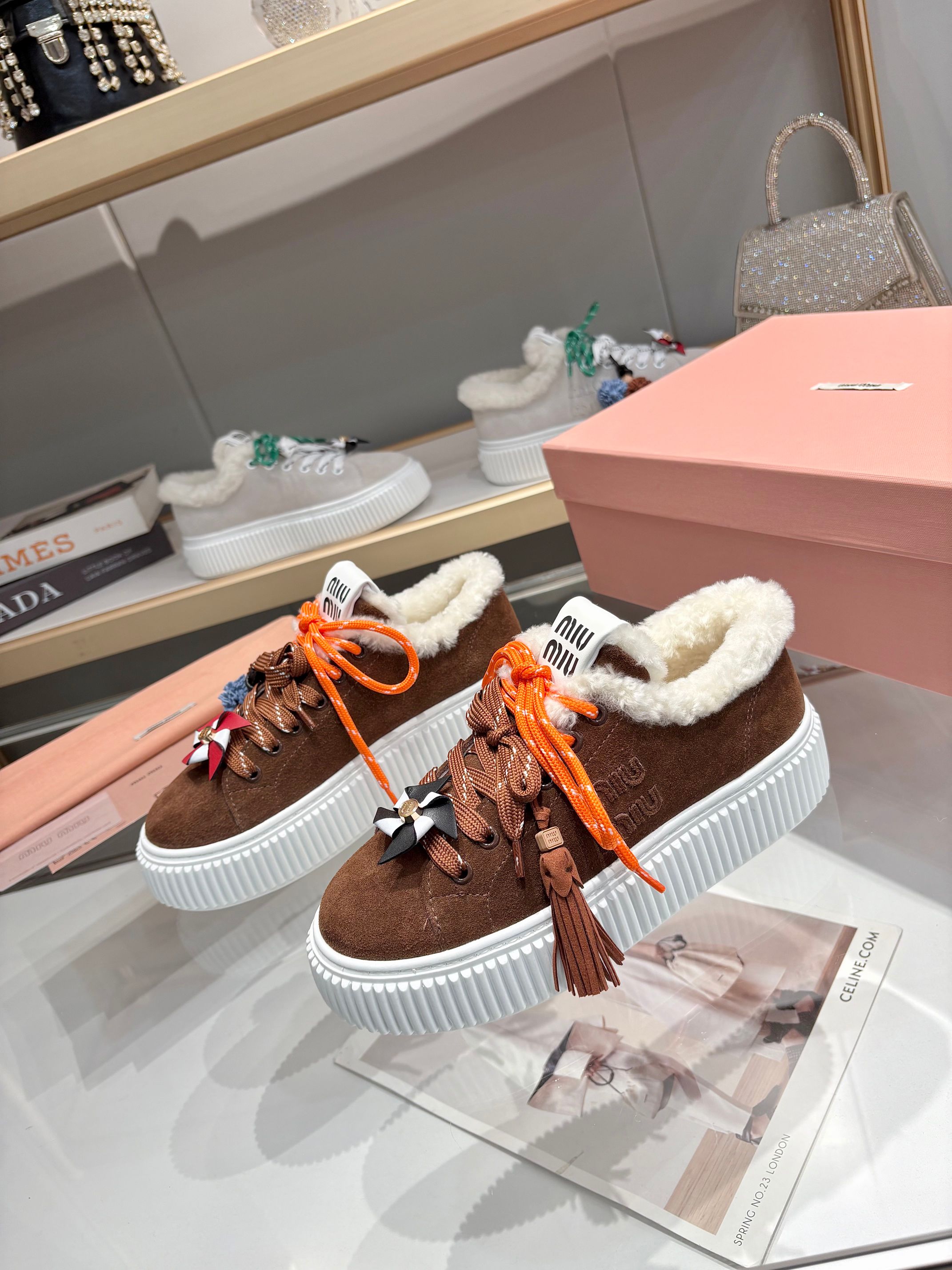 Miu Miu 25SS Winter New Platform Sneakers Lambswool White Shoes 3 a1758187415922 1641