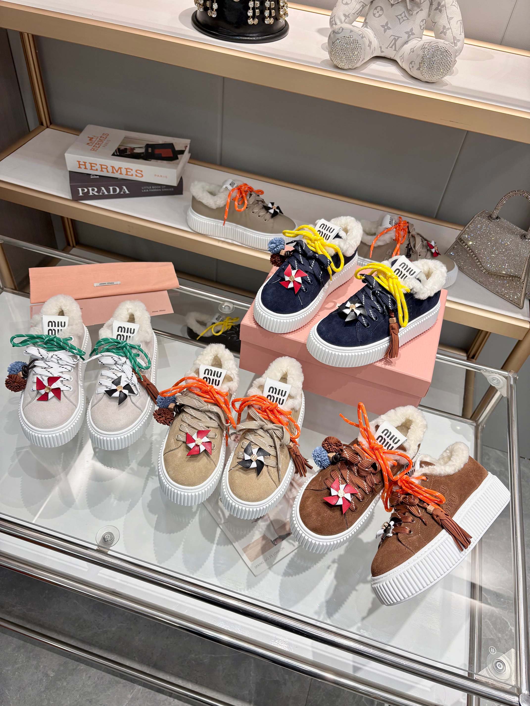 Miu Miu 25SS Winter New Platform Sneakers Lambswool White Shoes 10 a1758187416189 0860