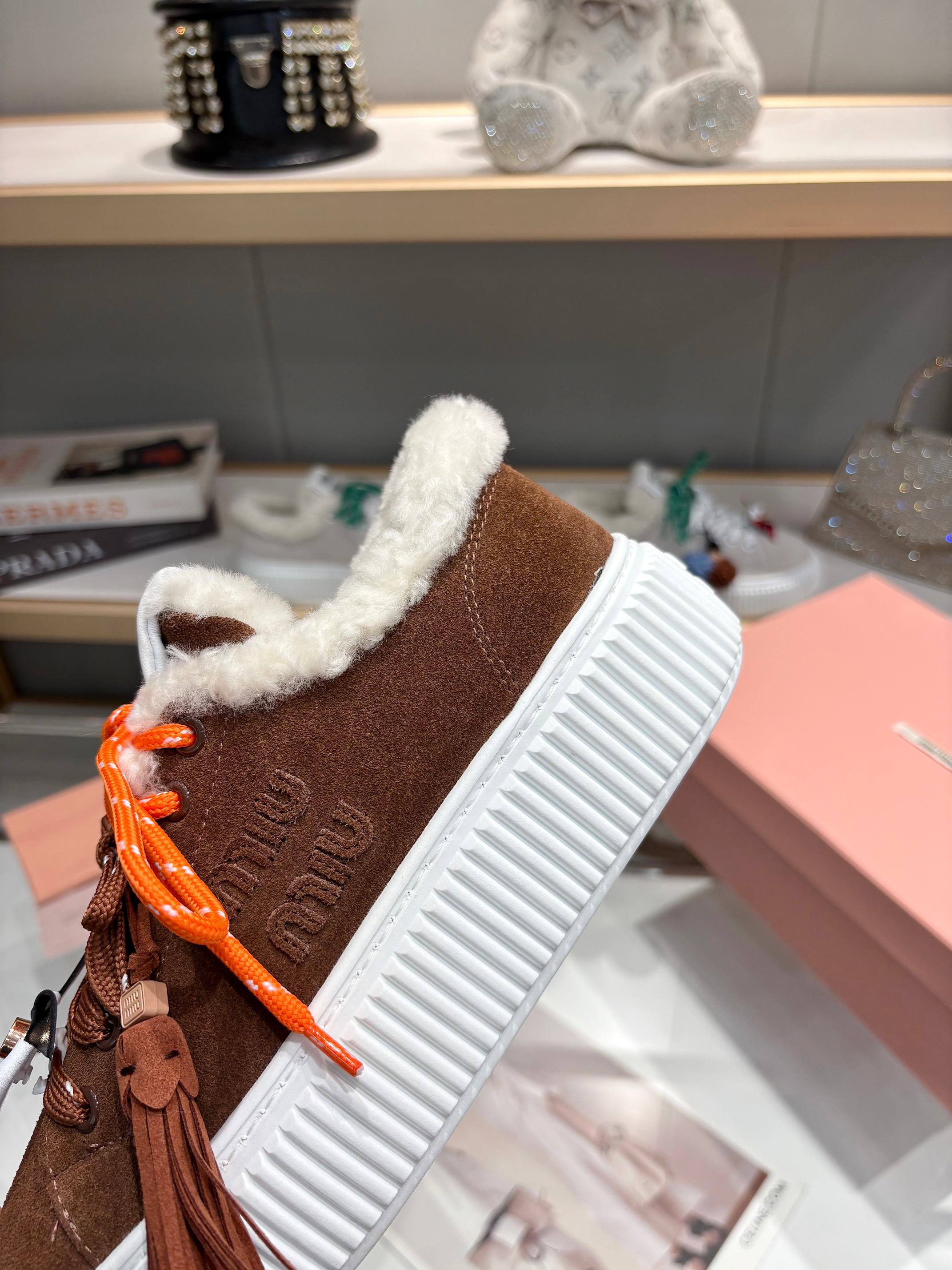 Miu Miu 25SS Winter New Platform Sneakers Lambswool White Shoes 8 a1758187418752 4483