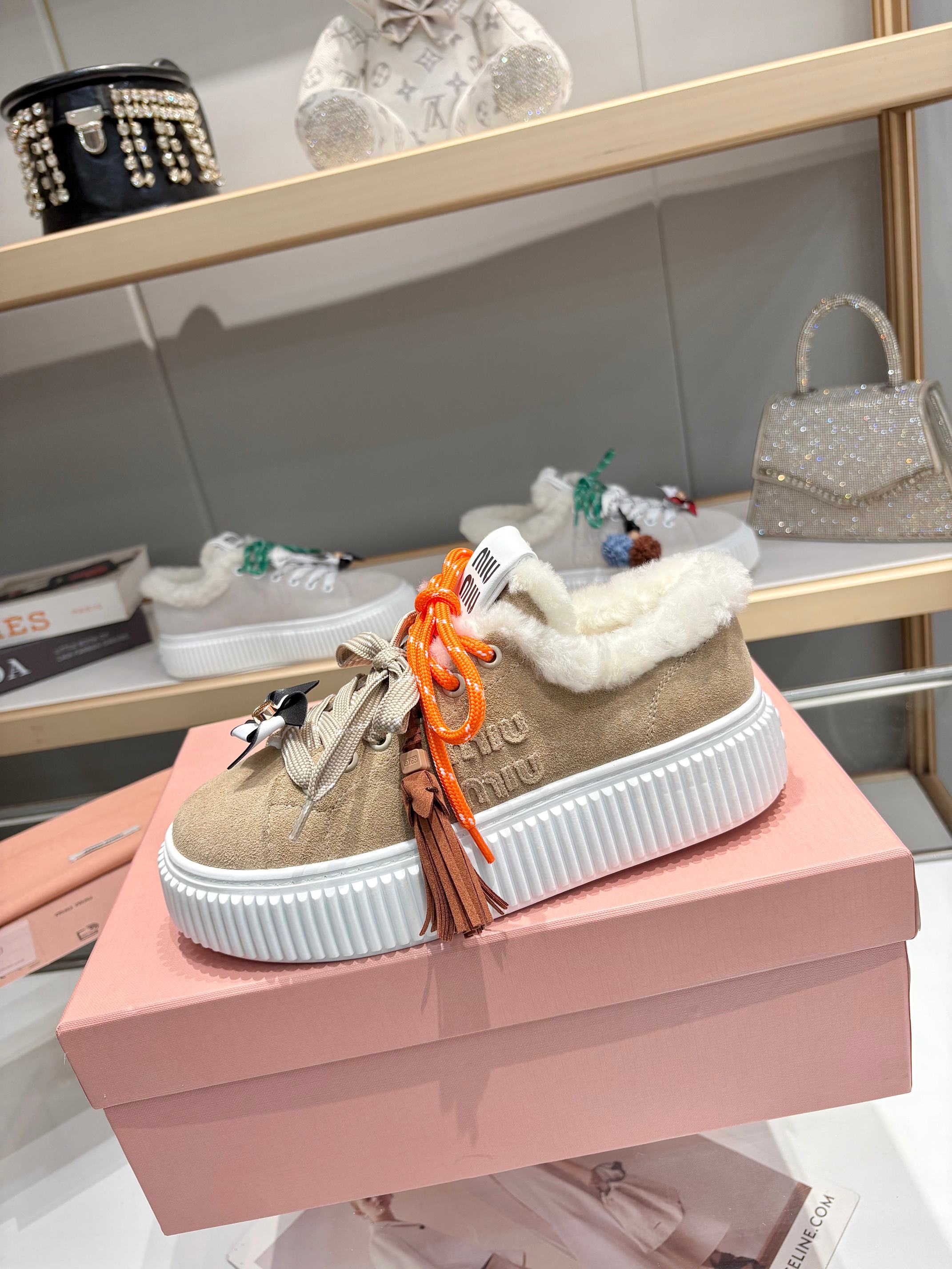 Miu Miu Women's 25SS Winter New Thick-Soled Sneakers, Lambswool Shoes 4 a1758187489674 2158