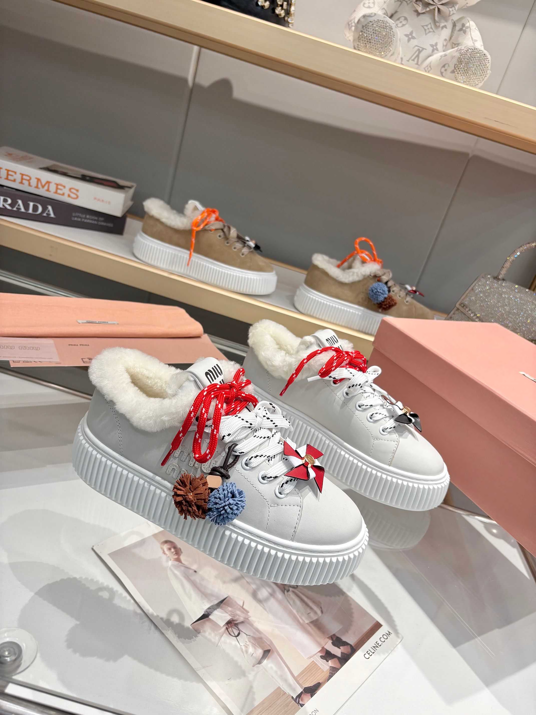 Miu Miu 25SS Winter New Thick-Soled White Shoes Lamb Wool Sneakers 3 a1758187583004 6200