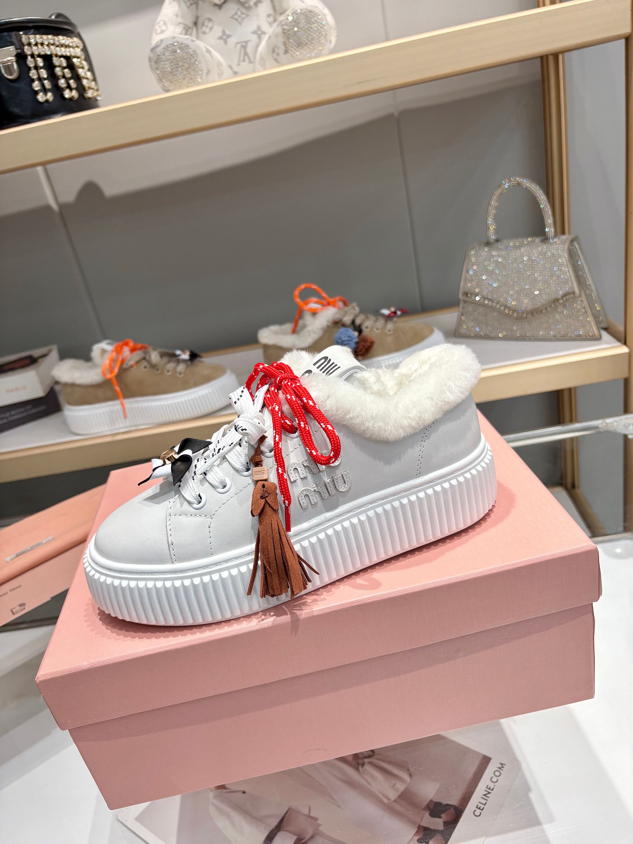 Miu Miu 25SS Winter New Thick-Soled White Shoes Lamb Wool Sneakers 5 a1758187583231 0588