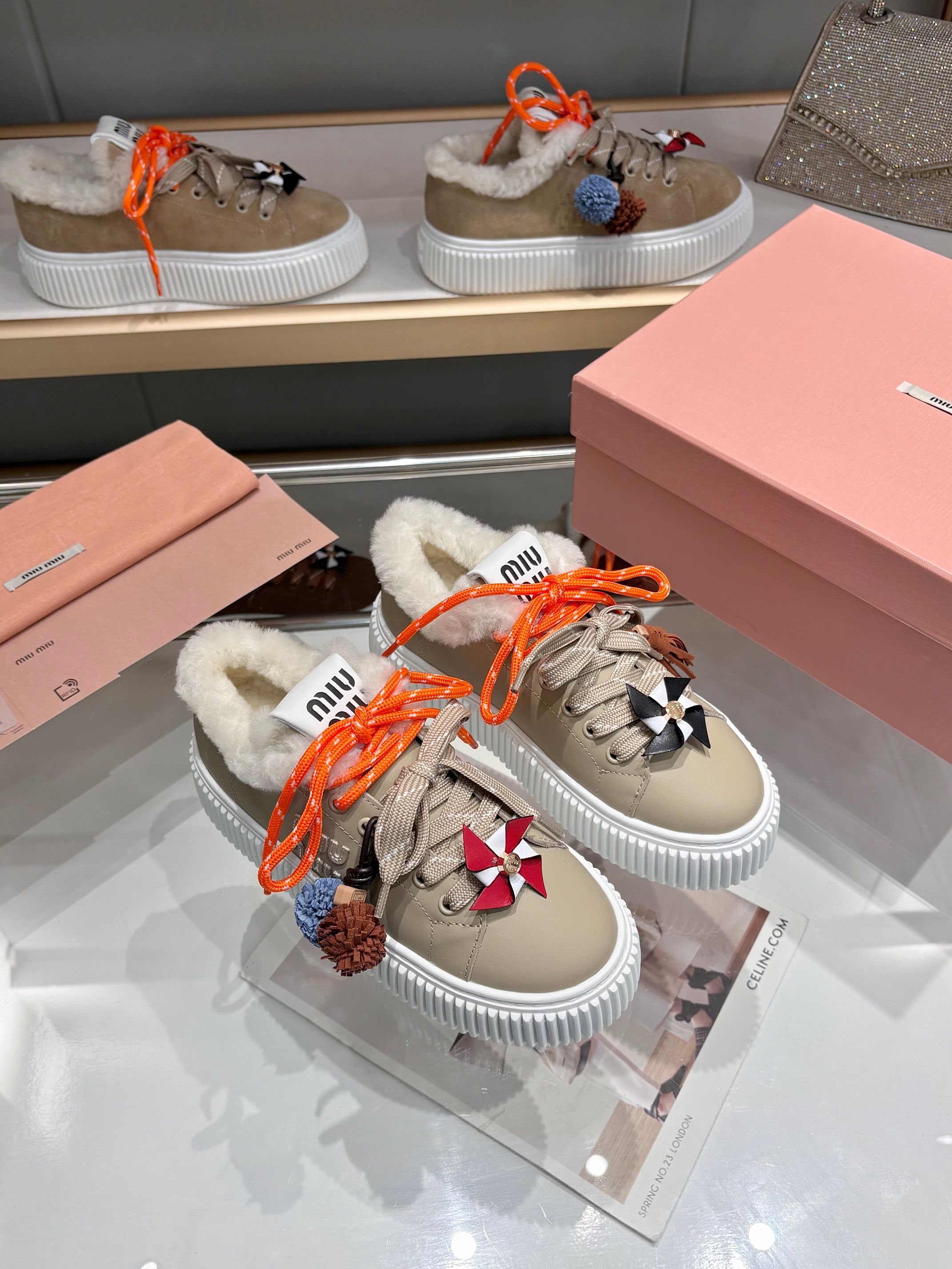 Miu Miu 25SS Winter New Thick-Soled White Shoes with Wool Accents 2 a1758187661970 3486