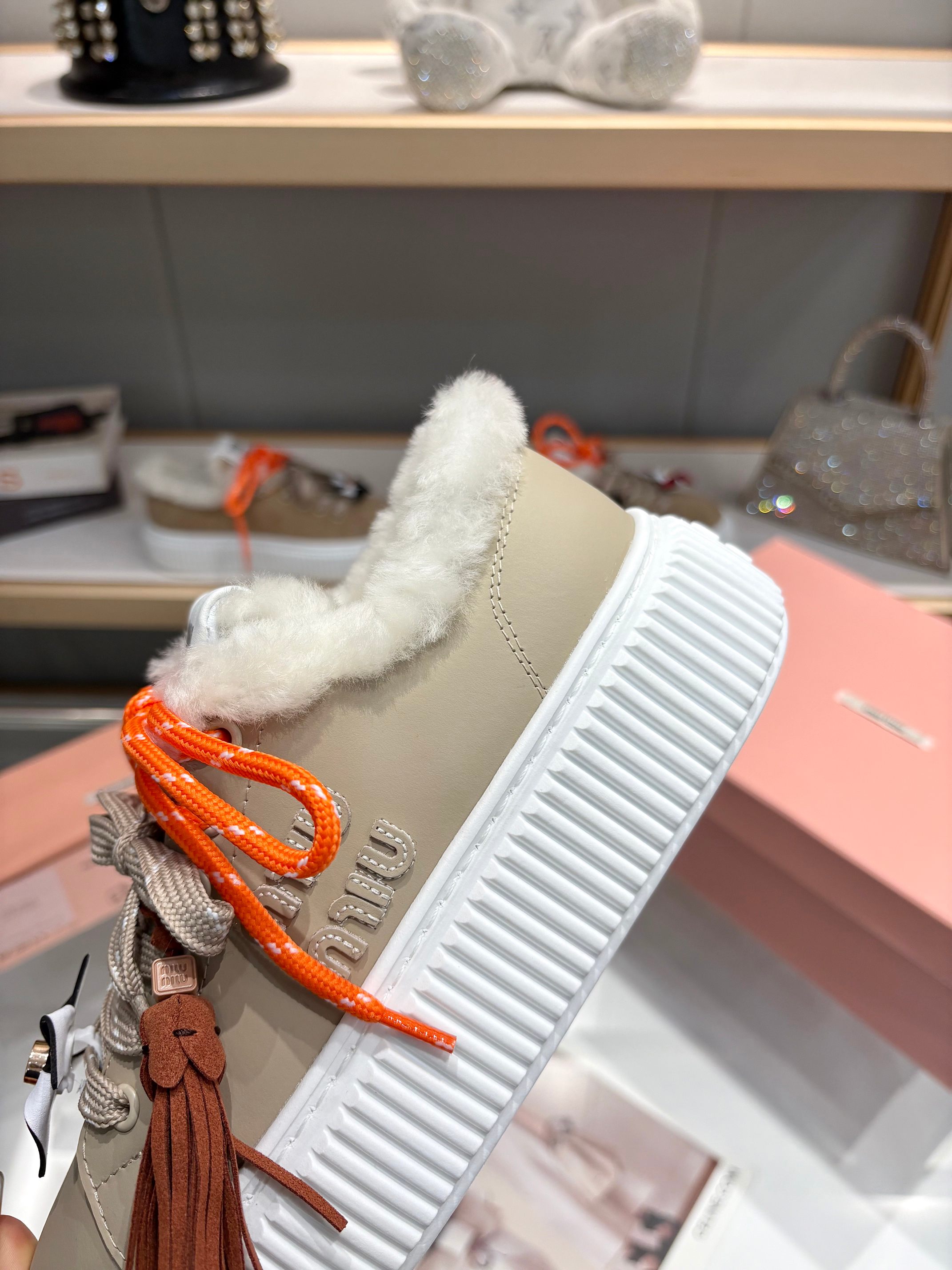 Miu Miu 25SS Winter New Thick-Soled White Shoes with Wool Accents 8 a1758187664055 3303