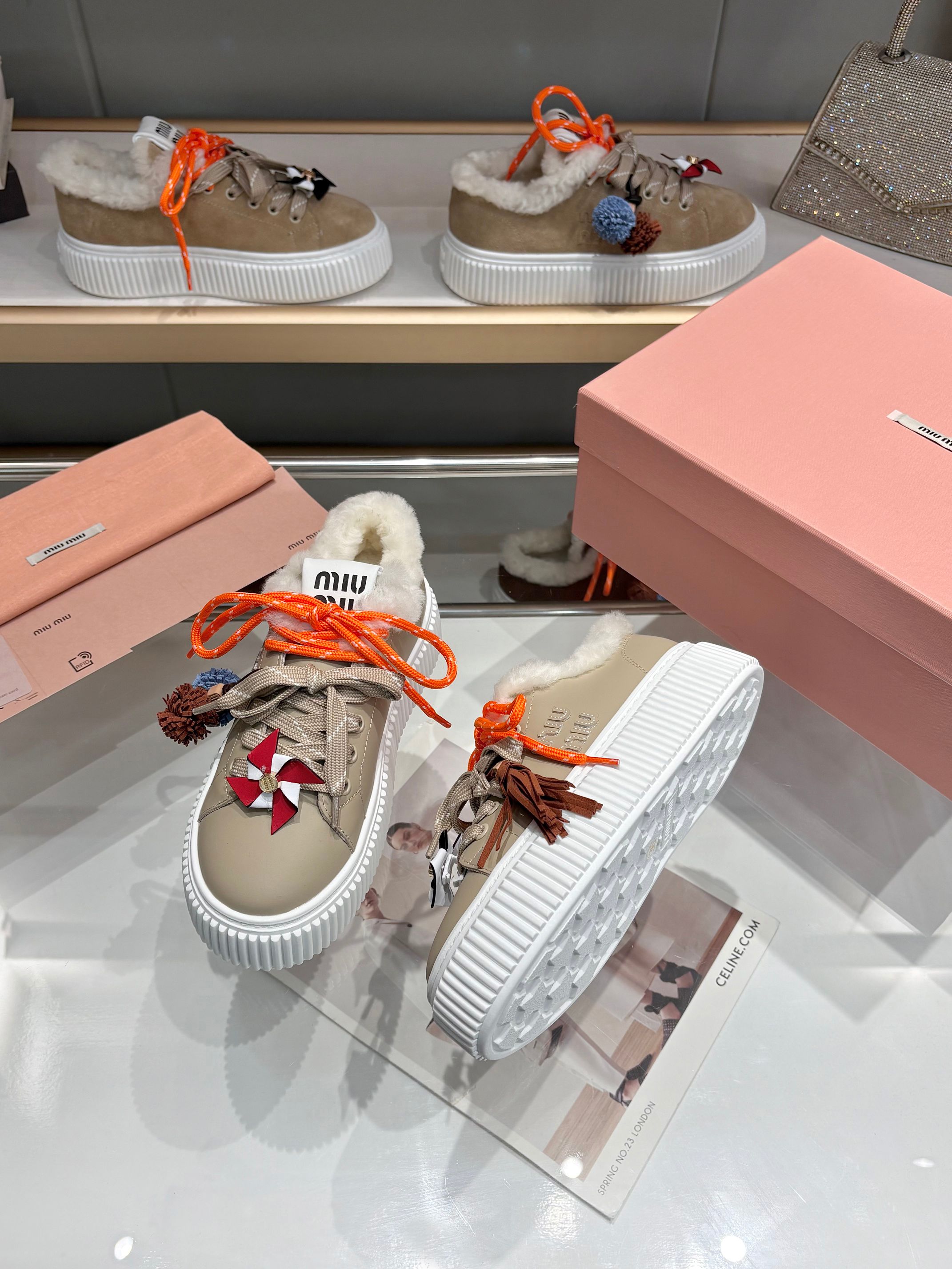 Miu Miu 25SS Winter New Thick-Soled White Shoes with Wool Accents 7 a1758187664103 8473