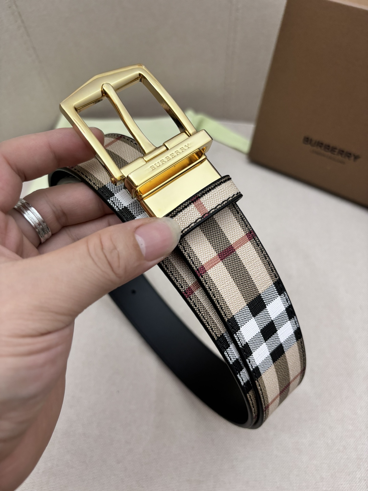 BURBERRY-巴宝莉！男士专柜对版金属扣头层牛皮双面外用腰带商务通勤休闲场合均适合佩戴3.5cm