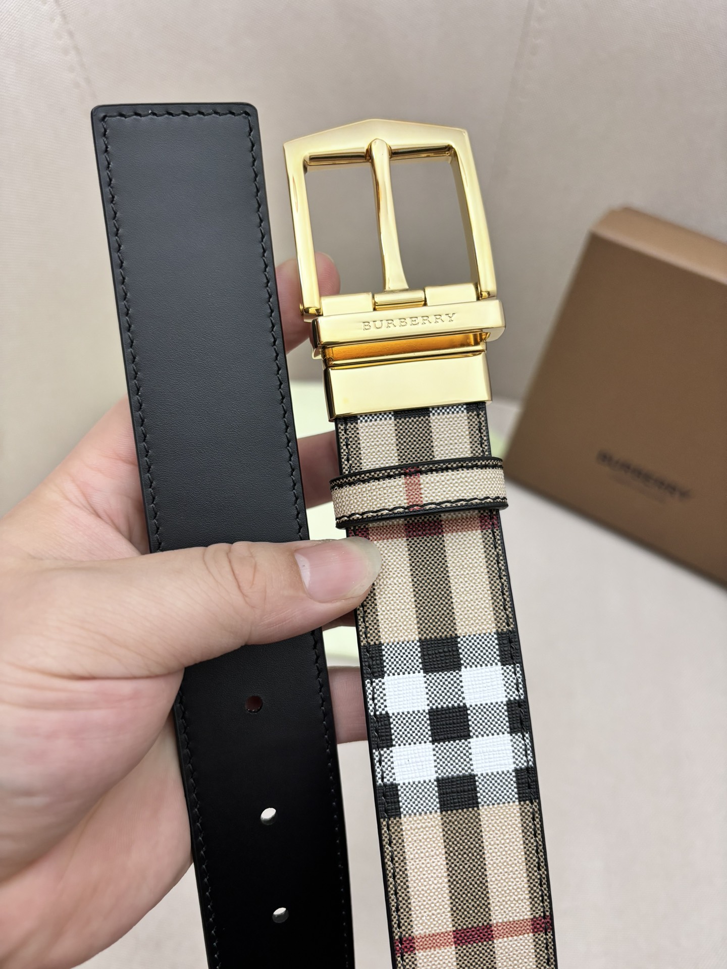 BURBERRY-巴宝莉！男士专柜对版金属扣头层牛皮双面外用腰带商务通勤休闲场合均适合佩戴3.5cm