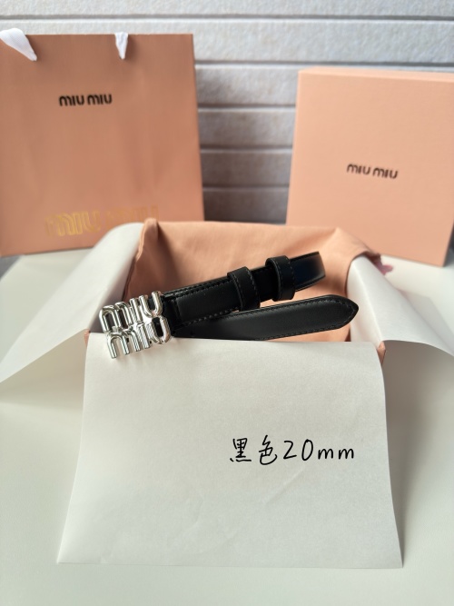 Miu Miu 24SS New Belt with Iconic Logo Buckle - Stylish Accessory 1 Miu Miu 24SS New Belt with Iconic Logo Buckle - Stylish Accessory