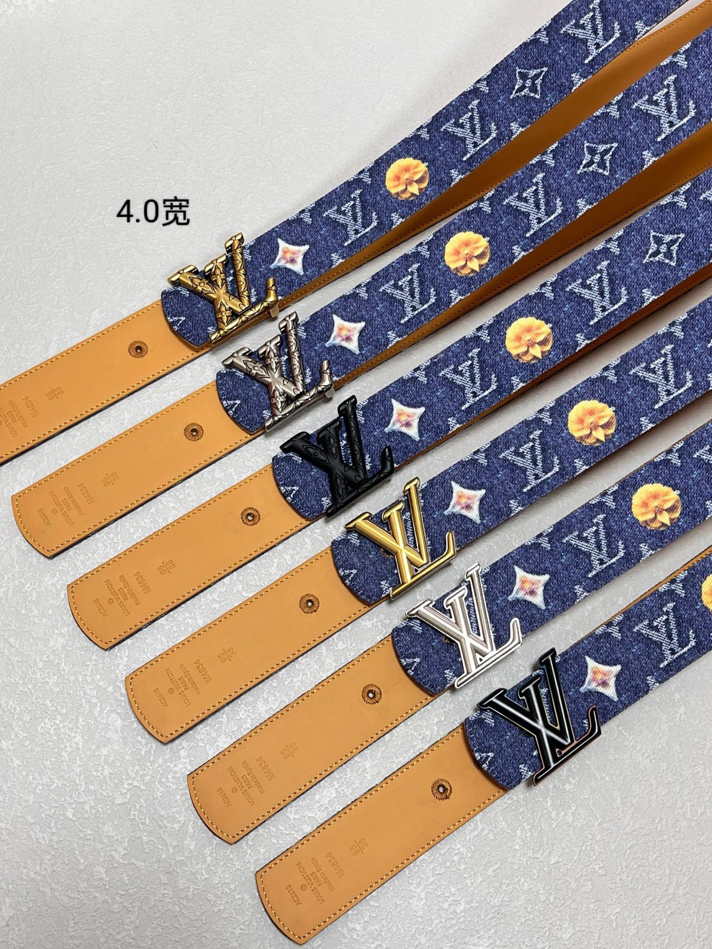 Louis Vuitton Men  Leather Belt LV