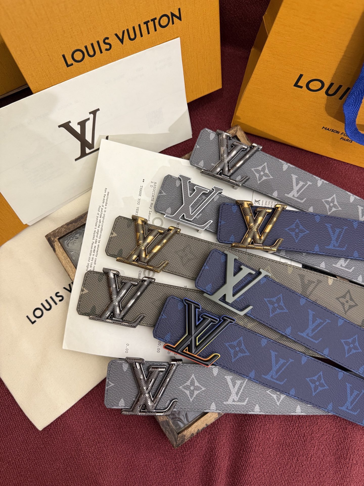 Louis Vuitton Men  Leather Belt LV