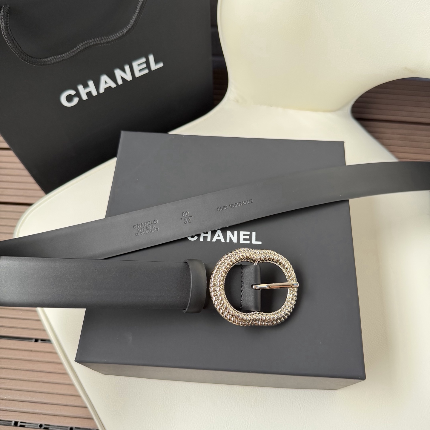 香家✨ Leather belt 30mm皮质腰带 这款是香香25/26早春度假系列3.0cm腰带,采用光滑小牛皮材质, 香家✨ Leather belt 30mm皮质腰带 这款是香香25/26早春度假系列3.0cm腰带,采用光滑小牛皮材质,