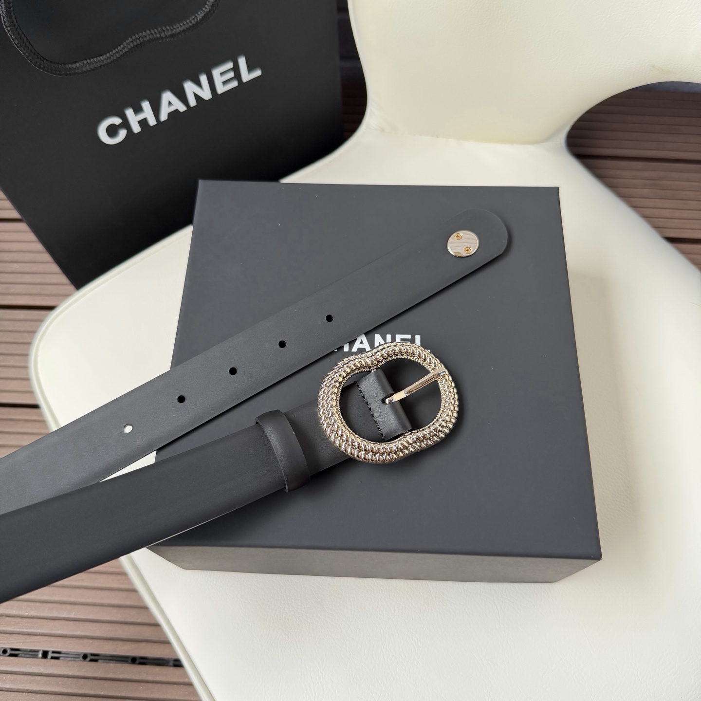 香家✨ Leather belt 30mm皮质腰带 这款是香香25/26早春度假系列3.0cm腰带,采用光滑小牛皮材质, 香家✨ Leather belt 30mm皮质腰带 这款是香香25/26早春度假系列3.0cm腰带,采用光滑小牛皮材质,