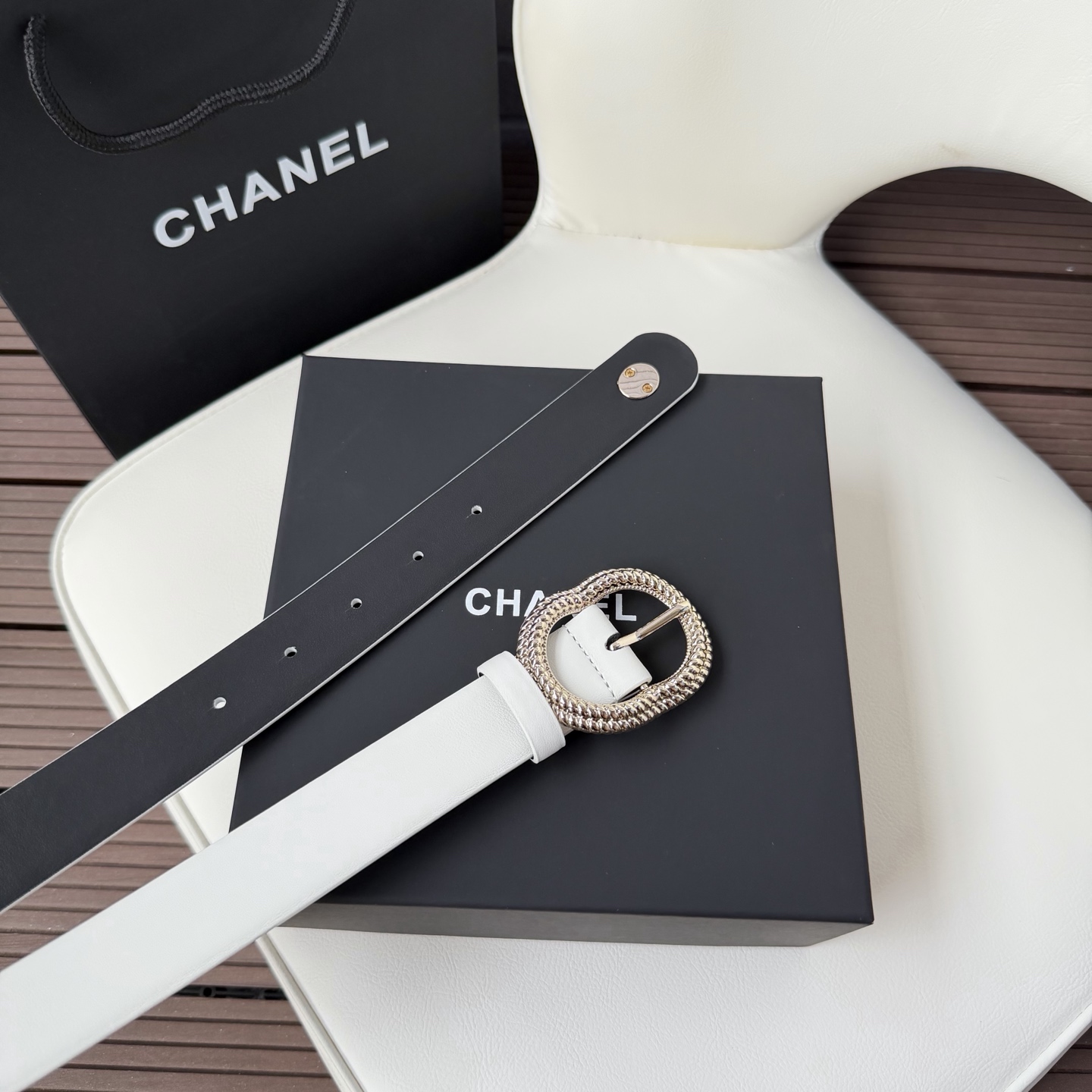 香家✨ Leather belt 30mm皮质腰带 这款是香香25/26早春度假系列3.0cm腰带,采用光滑小牛皮材质, 香家✨ Leather belt 30mm皮质腰带 这款是香香25/26早春度假系列3.0cm腰带,采用光滑小牛皮材质,