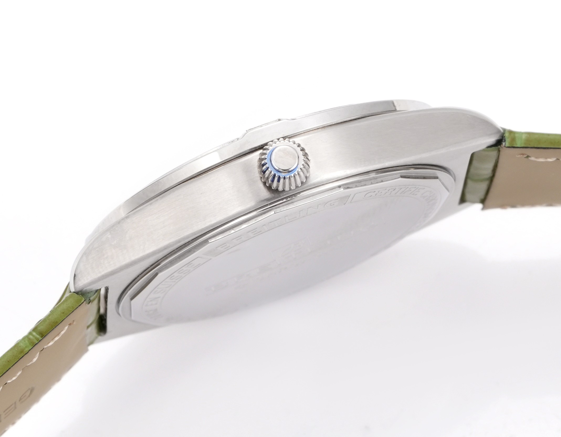 “Aperture 2300 Modern Retrospective Watch Review: Women’s Elegant Timepiece with High-Performance Features” - 图片 9