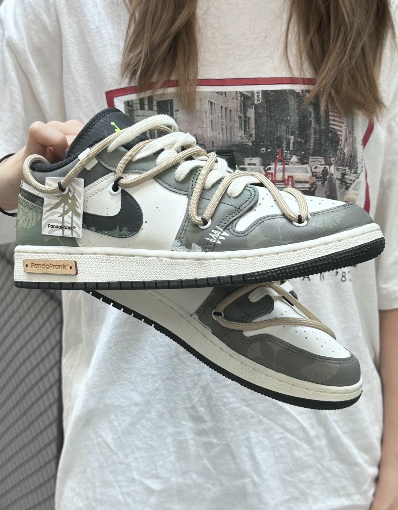 上脚素材#Air Jordan AJ1 Low 熊猫恶作剧-绿野浮渊“全网独家正确版本无原鞋不开发 始终坚持对品质、细节 完美复刻”市面唯一纯原级别 完美零毛边处理 原厂内置全掌气垫 价格定位良心 几9