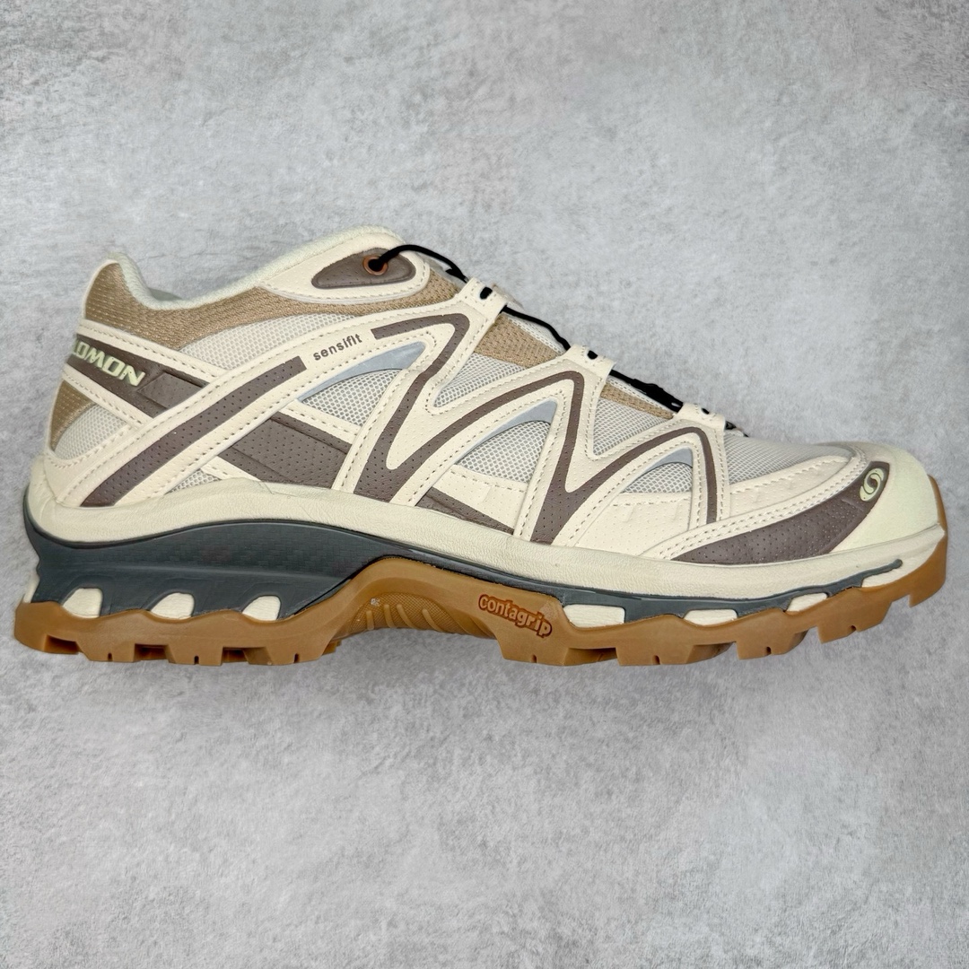 ＃福利特价️ Salomon XT-QUEST ADV 萨洛蒙潮流越野机能户外功能鞋 纯原外贸平台特供订单 耗时半年巨作 全套原纸板楦头开发 原厂特供网布配套加持 确保原汁原味 完美呈现版型 原档数据独家私模五层组合大底 男女鞋同步官方开发至46.5 原装Ortholite轻量化鞋垫 中底布带钢印编号 原厂TPU锁扣 进口港宝加持 后跟自然饱满 还原公司包裹性 基于 SALOMON 初代 XT 鞋身造型并搭载 4D ADVANCED CHASSIS™ 大底打造而成 为这款 XT-QUEST 带来了多项足部控制与保护等功能性 如在运动过程中控制左右晃动的过程而提高稳定性、改善长途越野过程中足中到足尖的过渡、提高感知岩石的精确度以抵抗尖锐物体对脚底的伤害以及采用动态缓冲来增强穿着舒适感 从而减轻疲劳感 使 XT-QUEST 成为一双舒适且安全的户外之履 尺码：36 36.5 37.5 38 38.5 39 40 40.5 41 42 42.5 43 44 44.5 45-选品中心