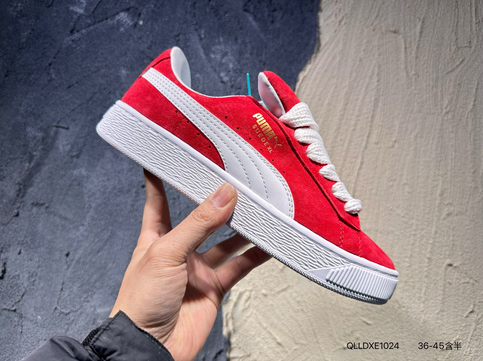 🈴💰100  
Puma Suede XL复古单品
彪马 防滑耐磨低帮德训板鞋
货号: 395205 02 QLLDXE1024