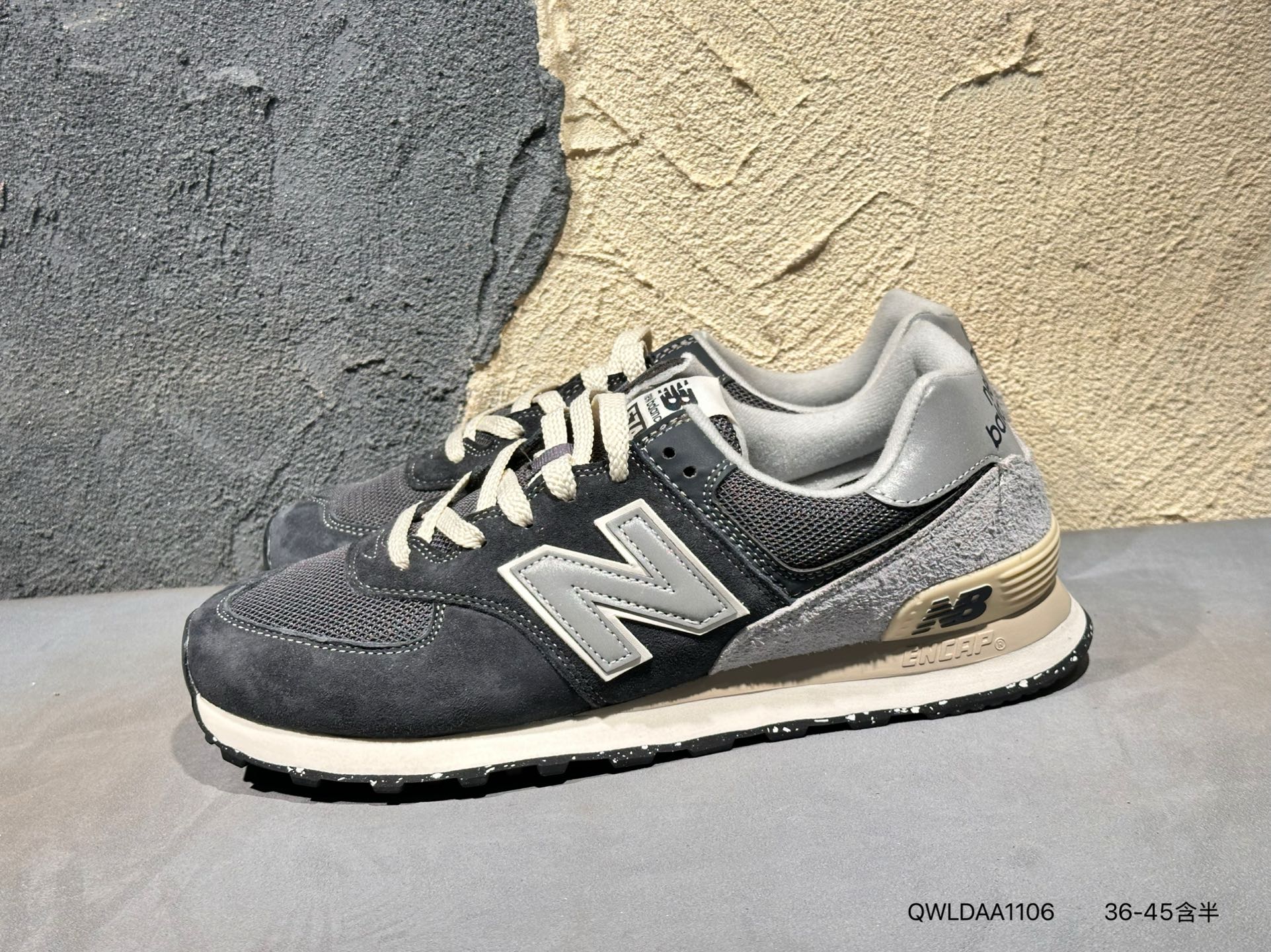 🈴 💰120 
NewBalance/新百伦 NB574运动鞋厚底增高男女鞋574系列舒适轻便简约百搭休闲鞋
57/4运动鞋为爱舒适又追求时尚的人士而设计，采用抢眼的80/90年代风格，备有时尚的皮革鞋面和大热的现代配色，并糅合传统设计与现代风格，是配衬休闲造型的时尚之选。QWLDAA1106
