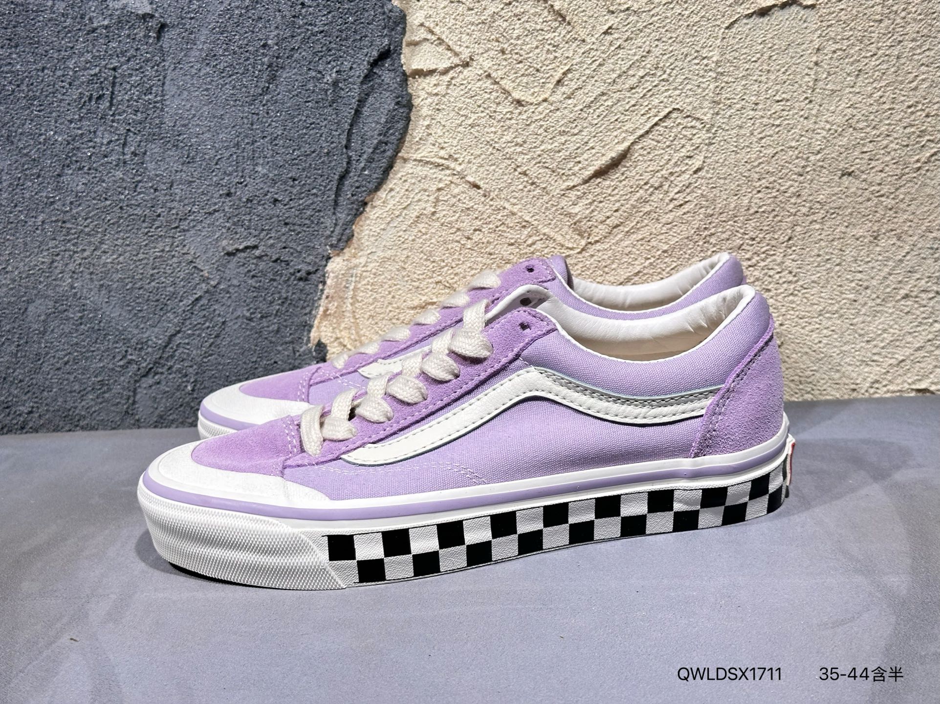 💰120  #新品上市实拍  
Vans Old Skool 万斯经典黑低帮休闲板鞋QWLDSX1711