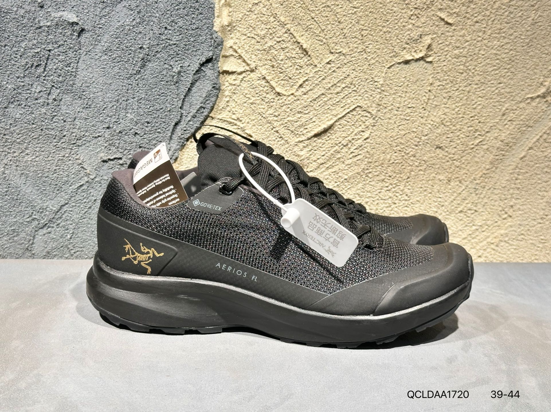 🈴 💰190    
Norvan Ld 3 Gtx M 始祖鸟厚底增高男子越野跑鞋
货号：077243 497331 QCLDAA1720