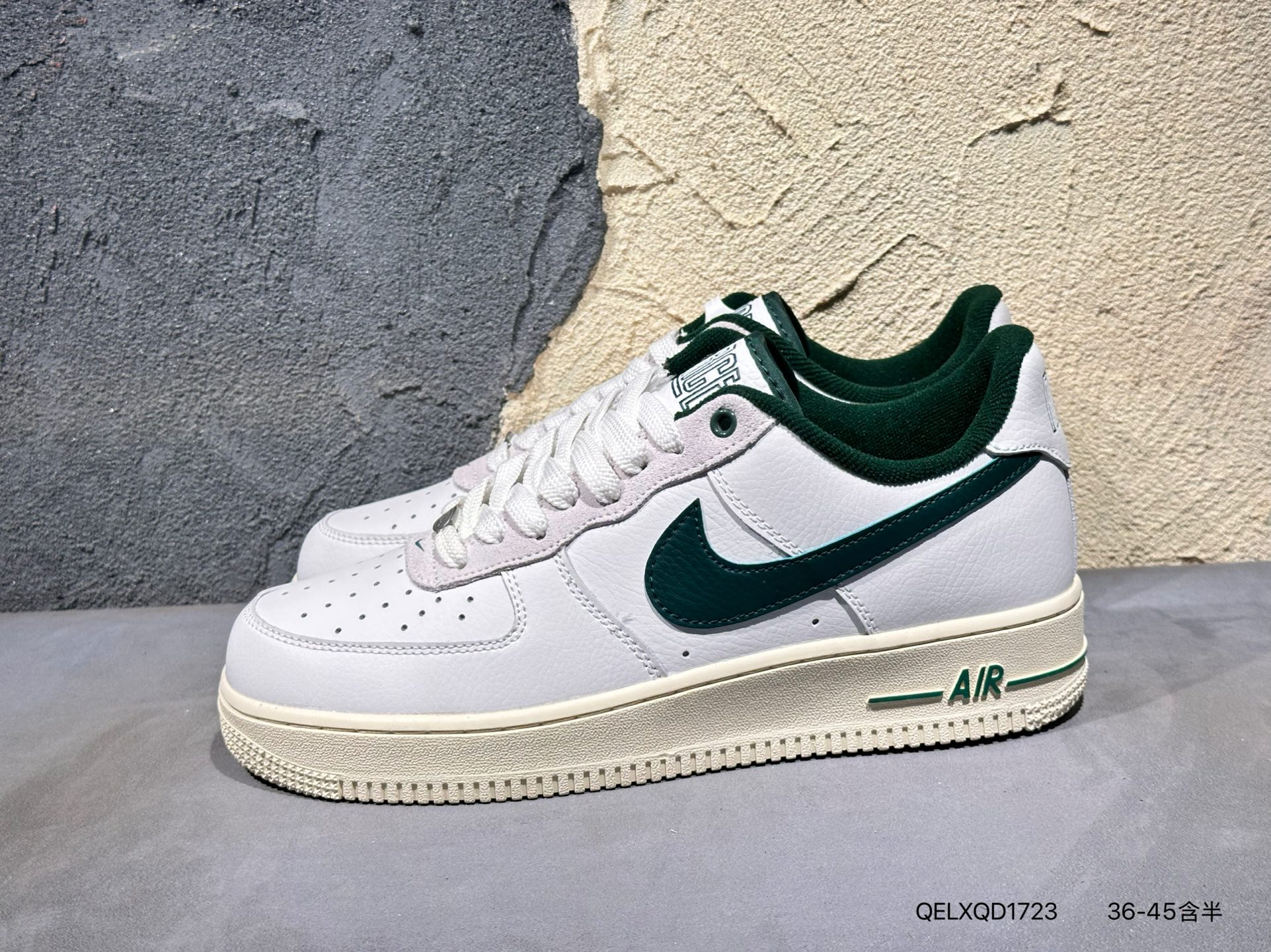 🈴 💰130 #新品上市实拍  
Nk Air Force 1‘07 Low 白绿色 Air Force 1 Low 原楦头原纸板 打造纯正空军版型专注外贸渠道 全掌内置蜂窝气垫 原盒配件 原厂中底钢印、拉帮完美
货号：DR0148-102 QELXQD1723