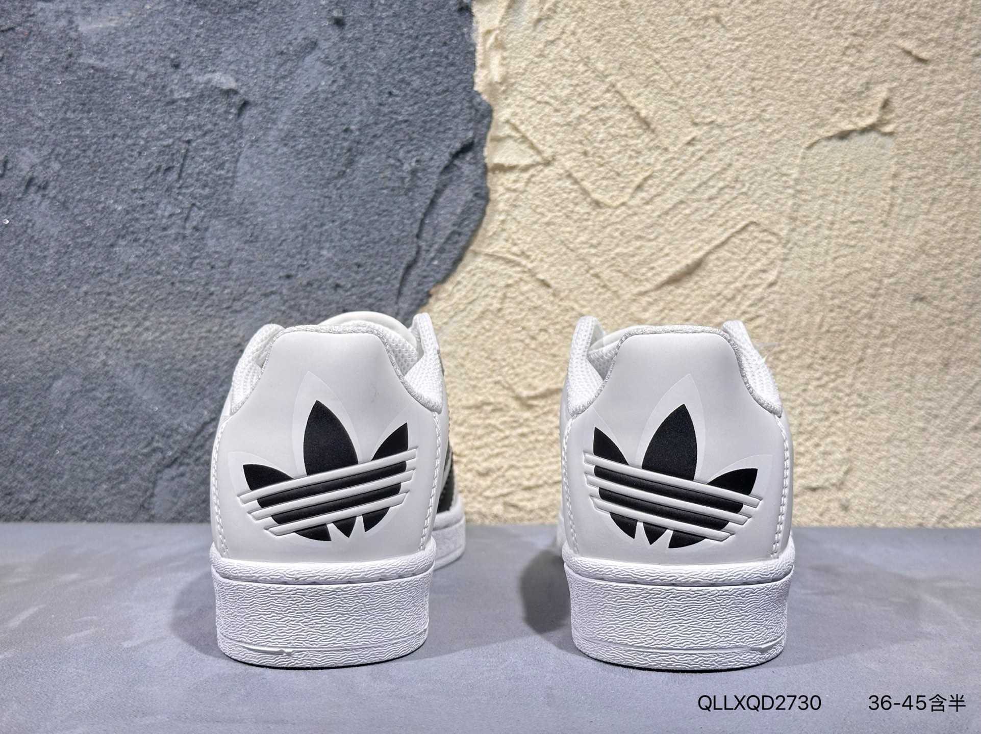 💰140   
Adidas Originals Superstar 全新配色
贝壳头休闲板鞋 独家控货 平台正单 全鞋百分百原材料 全鞋电脑针车 Logo针车间距针数原版一致 皮料切割冲裁零瑕疵 原鞋一致含胶量大底 原盒中文内外标 大几率过验 不对比市面只对比原鞋 只服务最高端市场 
货号：IF1585 QLLXQD2730